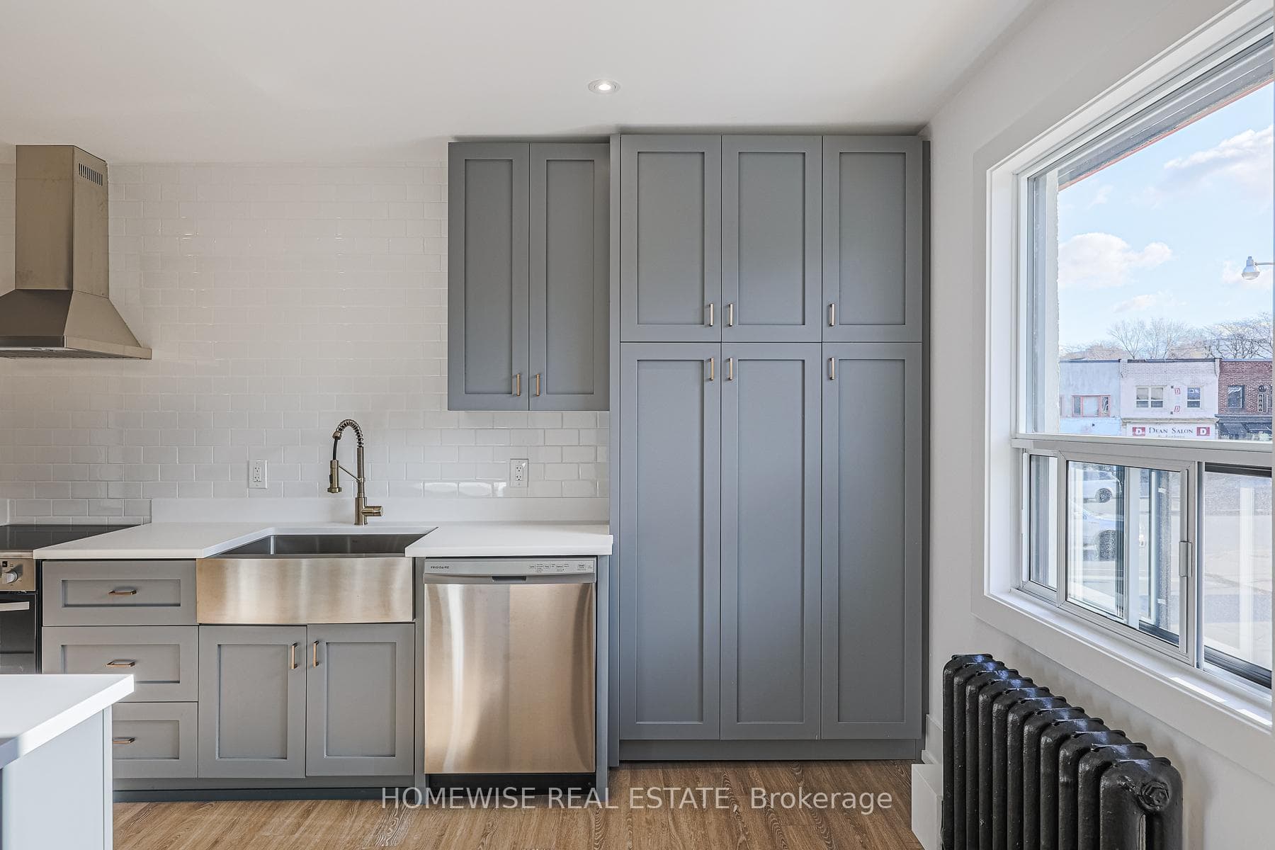 2066 Yonge Street Unit 1 photo 4
