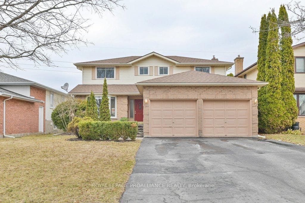 30 Springbrook Crescent photo 2