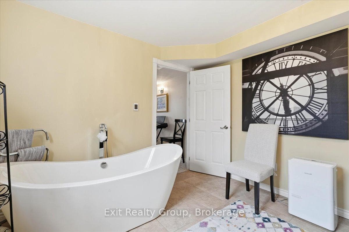 144 Bayview Lane photo 31