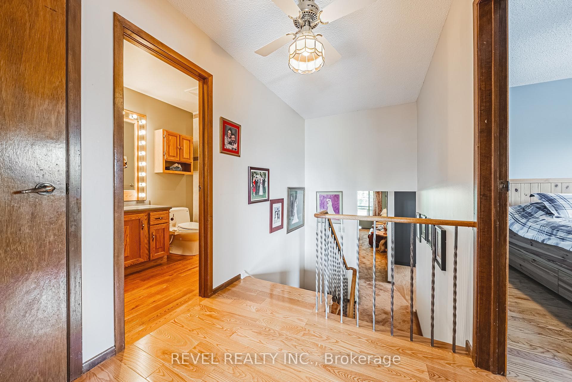 611 Foster Court photo 17
