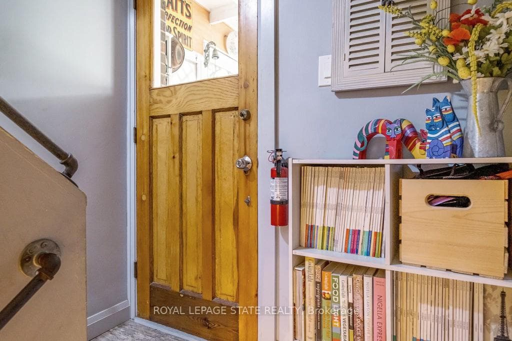 143 Bond Street photo 28