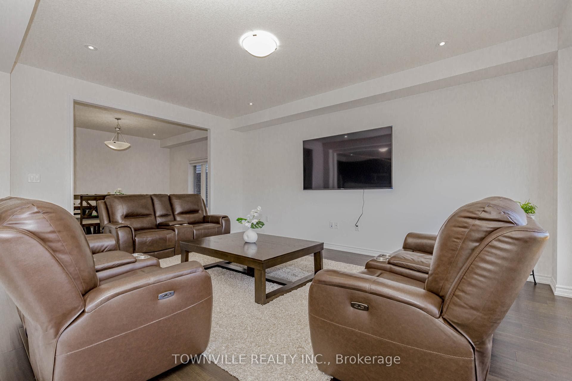 460 Blackburn Drive photo 18
