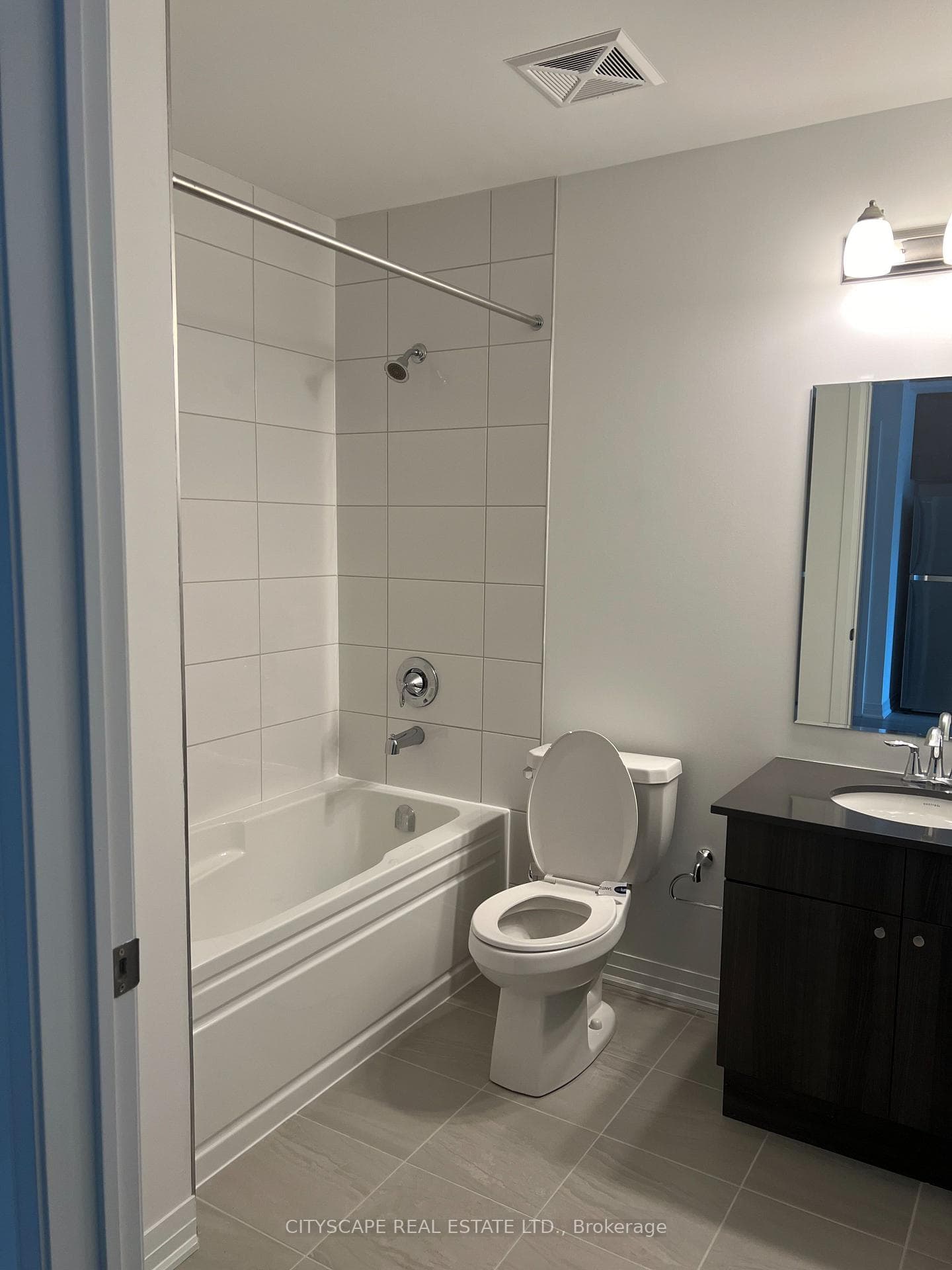 480 Gordon Krantz Avenue Unit 413 photo 8