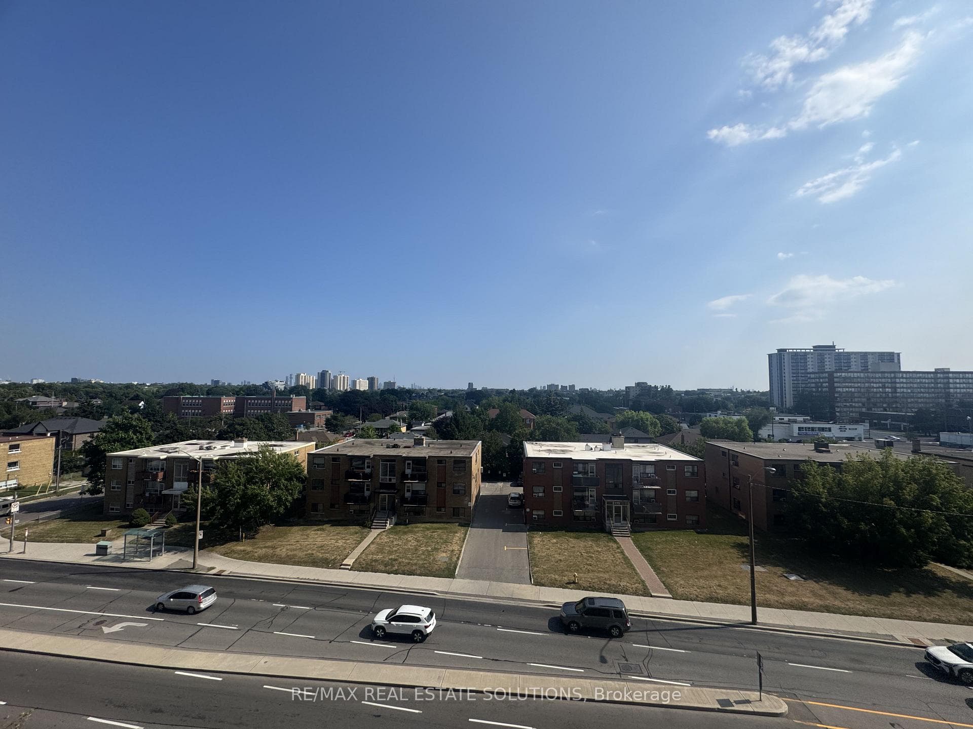 800 Lawrence Avenue Unit 516 photo 17