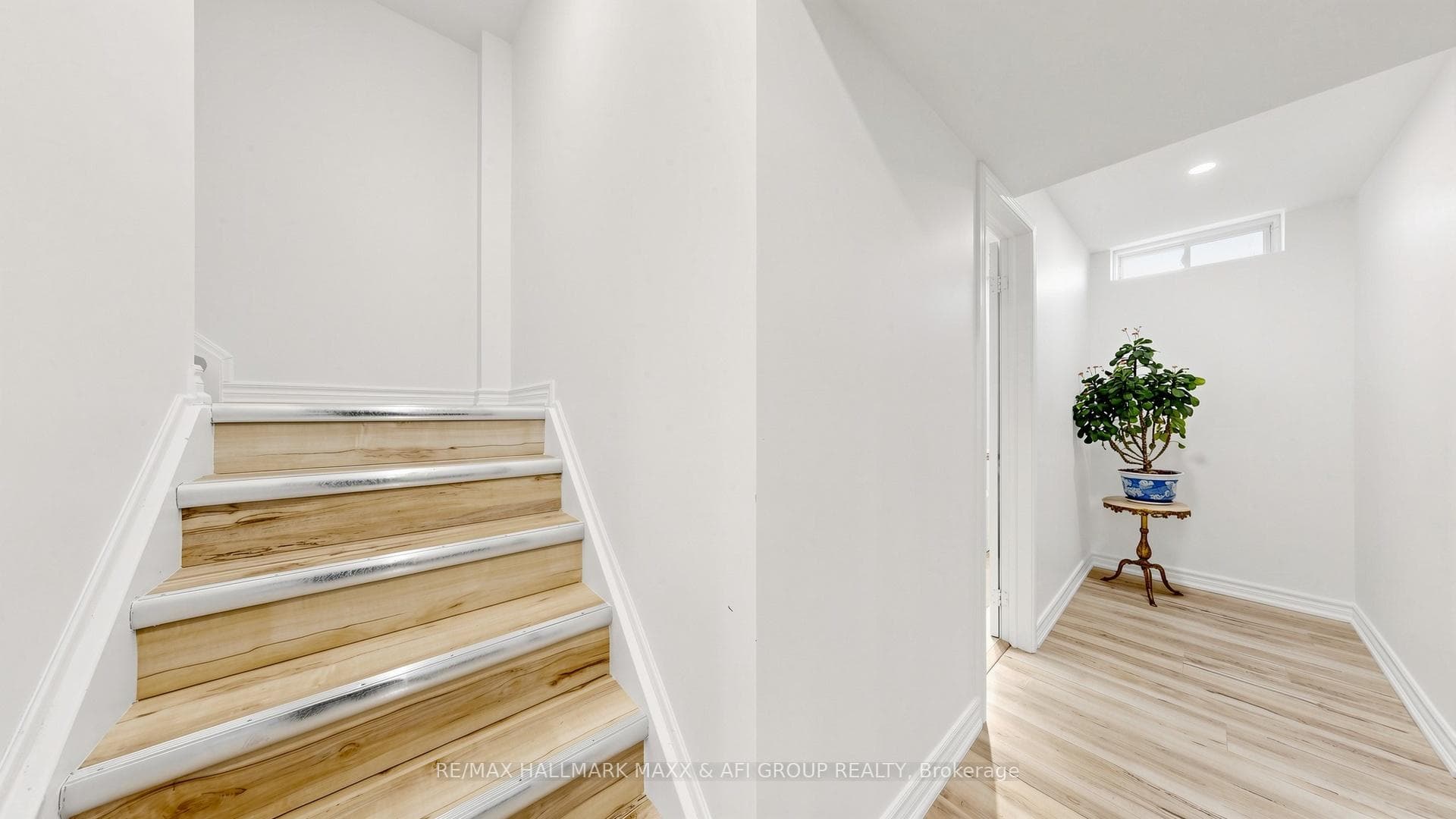 1 Vandervoort Drive photo 31