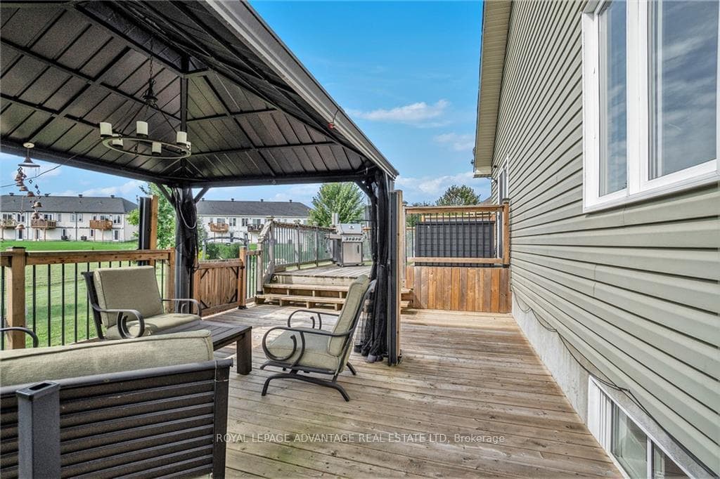 49 LEE Avenue photo 21