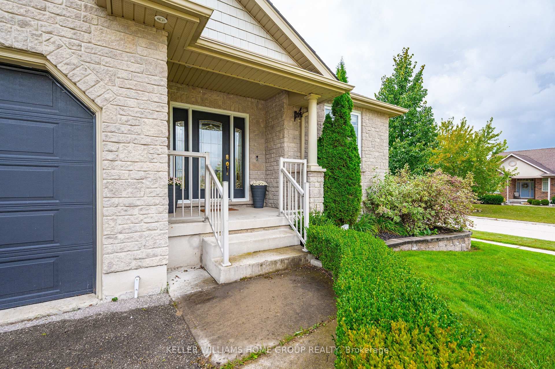 115 Andrews Drive photo 3