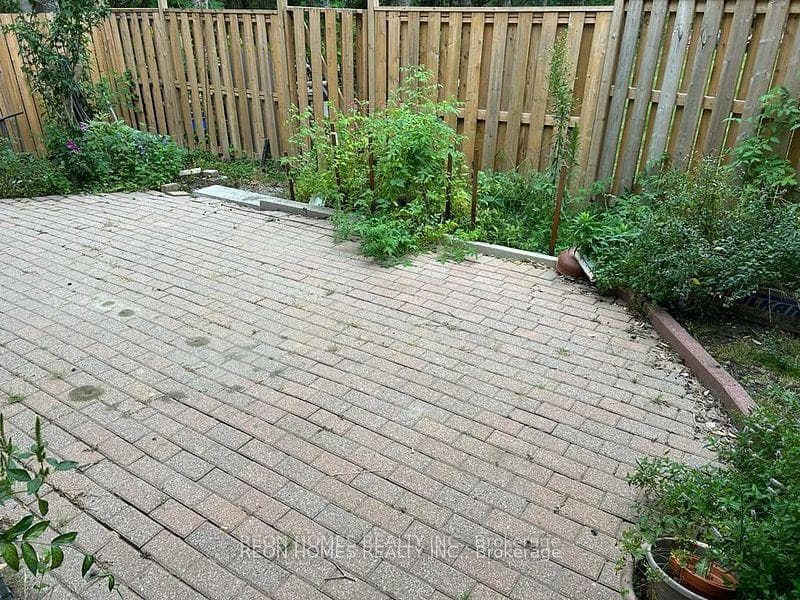 10165 Sheppard Avenue Unit (Annex) photo 15