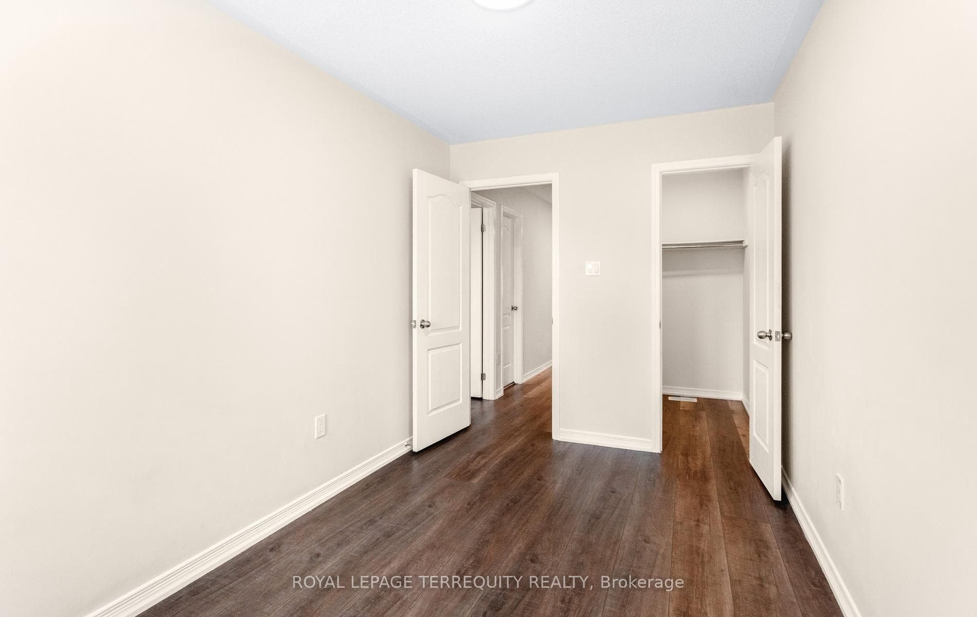 Bedroom 2 with Walkin Closet