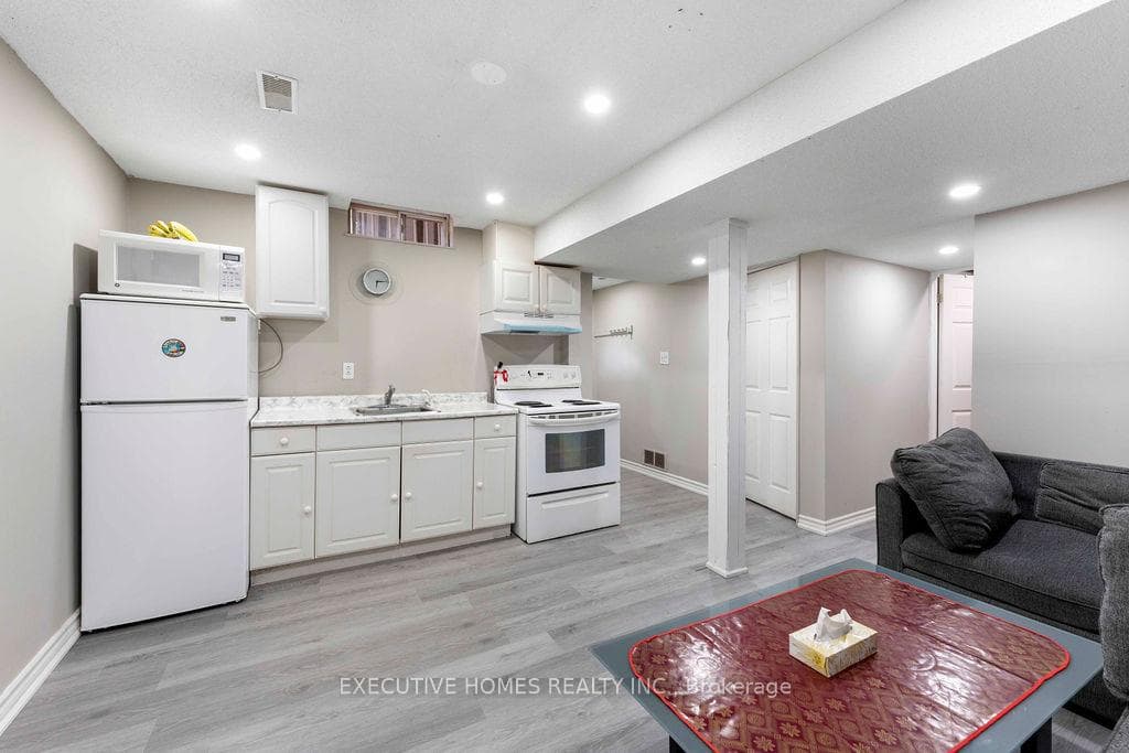 7610 Black Walnut Trail photo 34