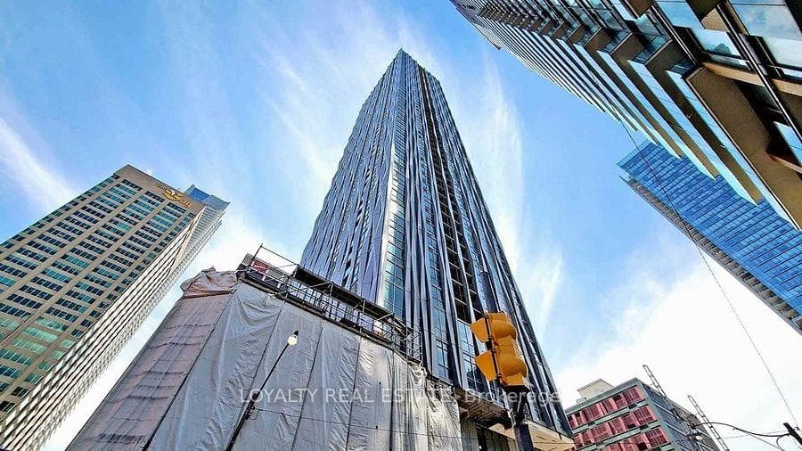 1 Yorkville Avenue Unit 2911 photo 3