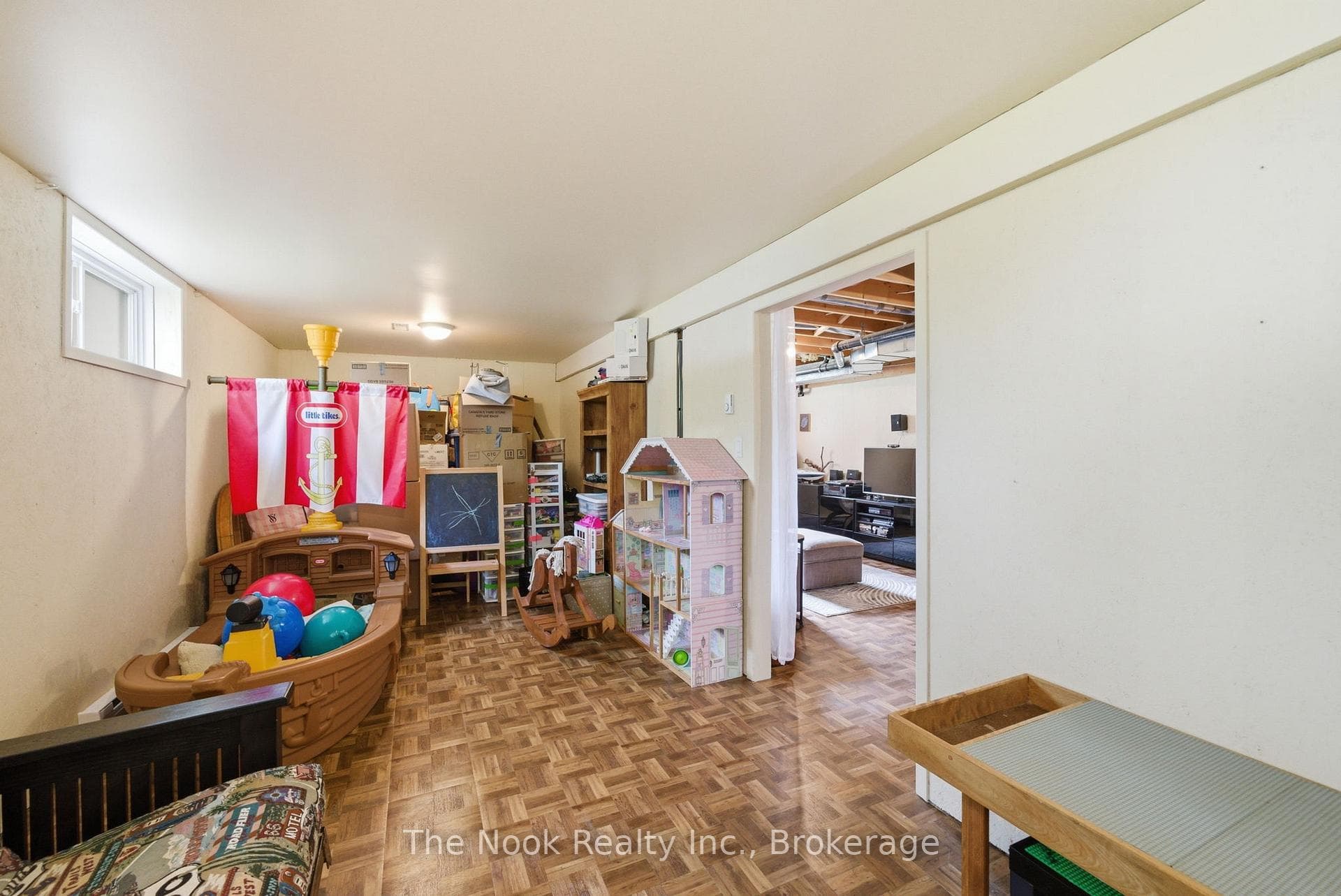 4 McGillivray Lane photo 34