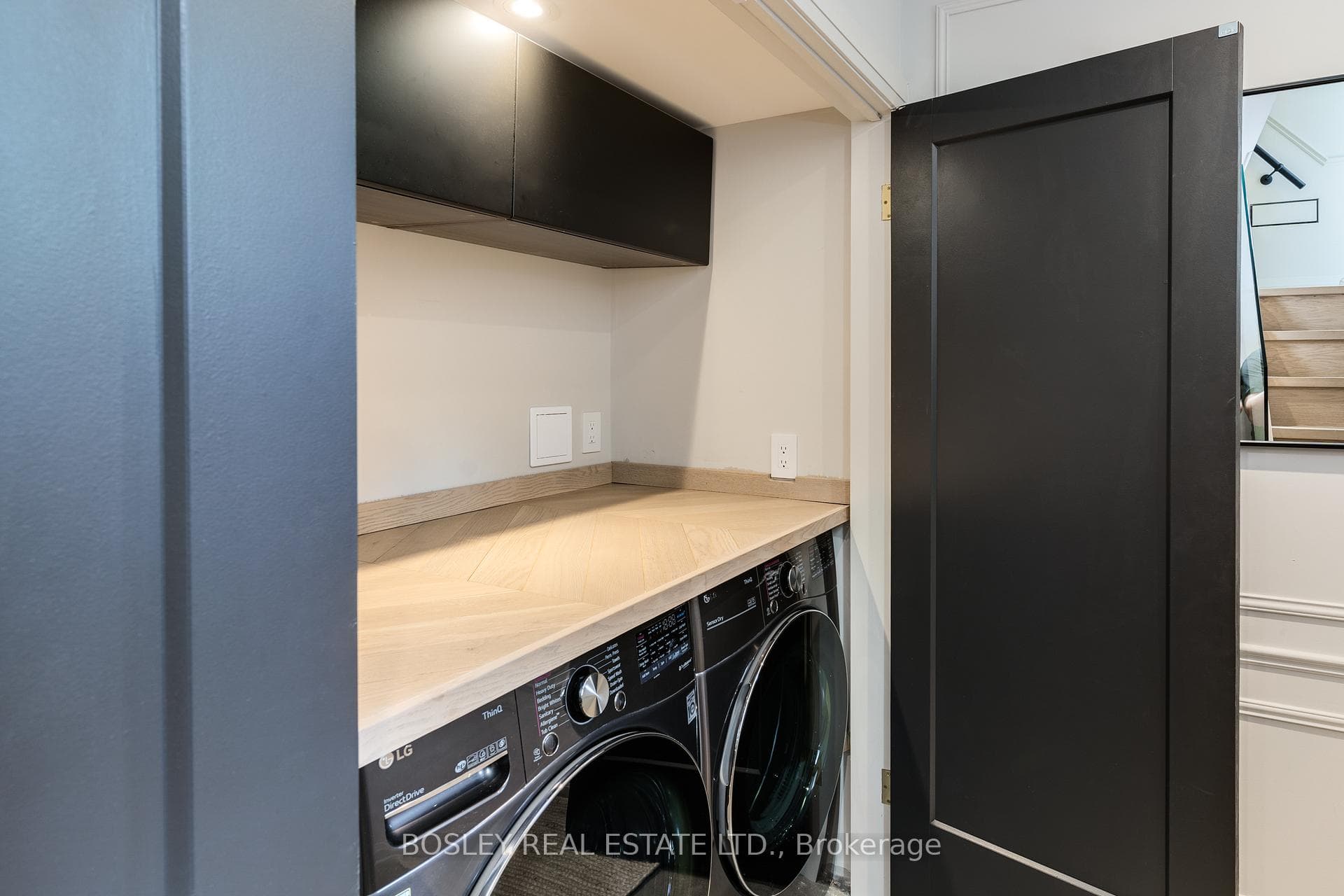 573 Millwood Road photo 33