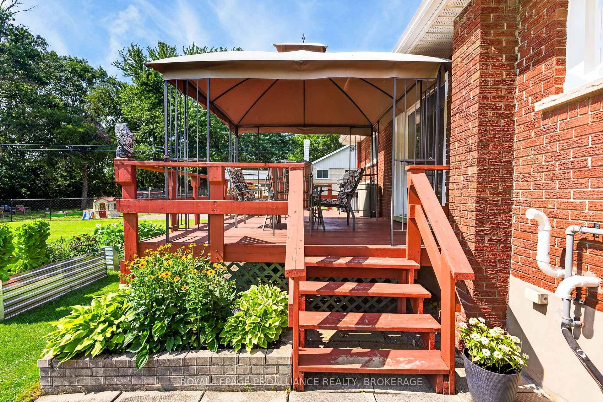 47 Riverview Drive photo 36