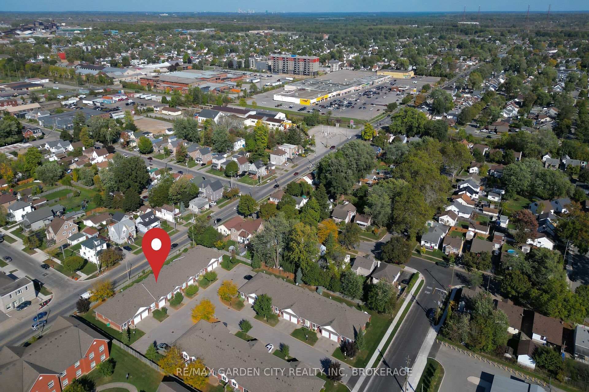 TOP OF PHOTO IS LINCOLN ST PLAZA