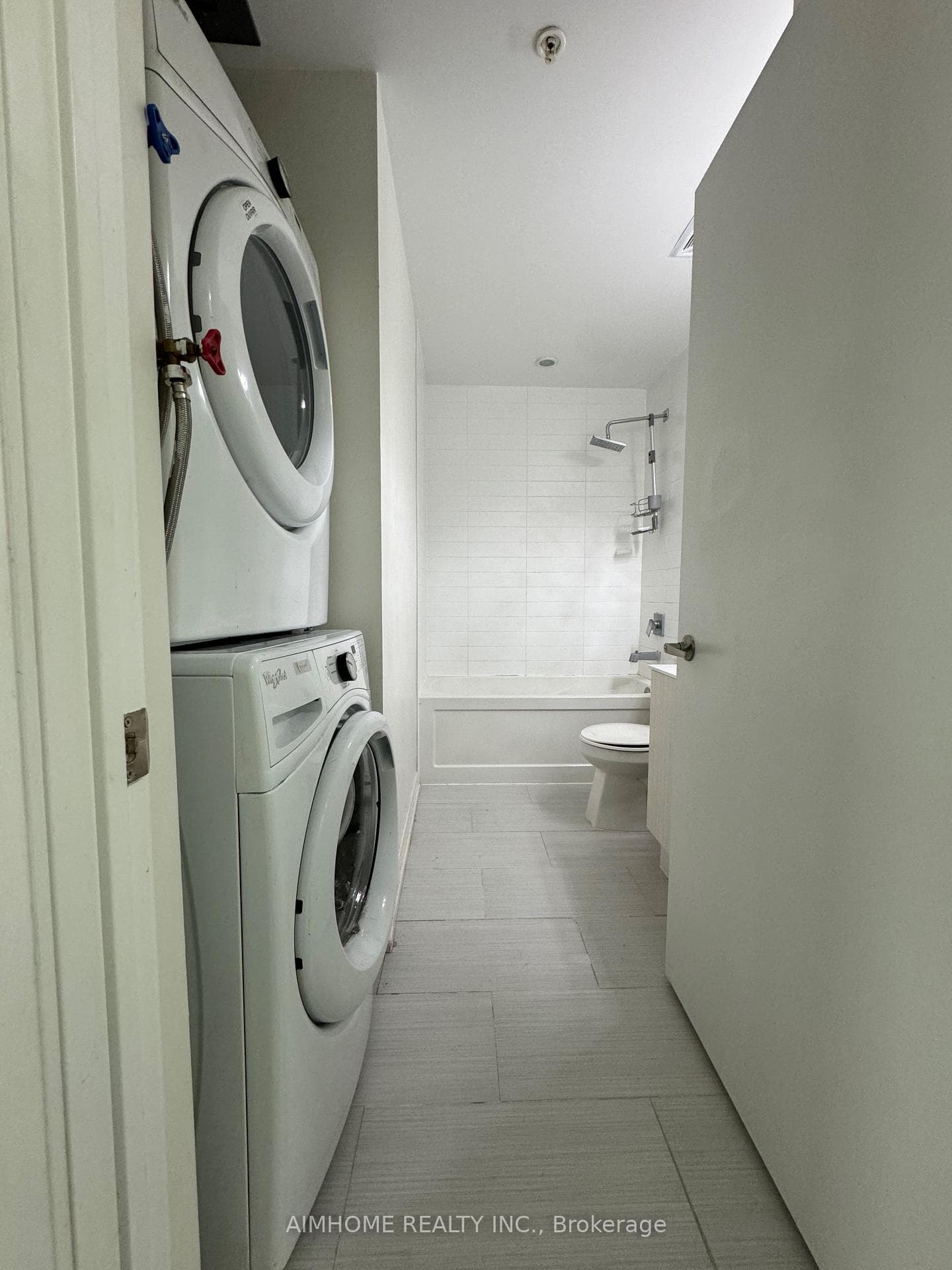 10 Willison Square Unit 706 photo 7