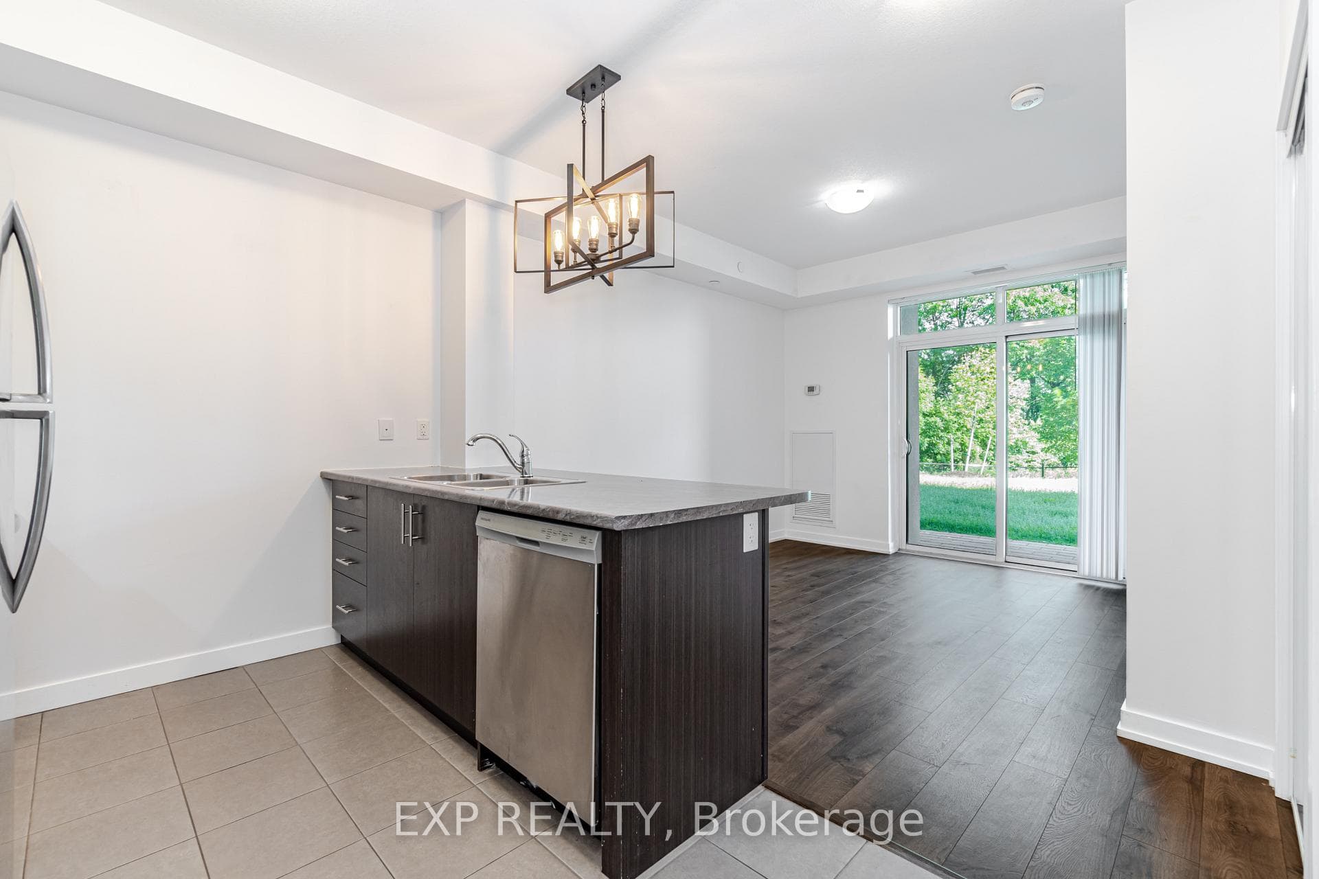125 Shoreview Place Unit 121 photo 9