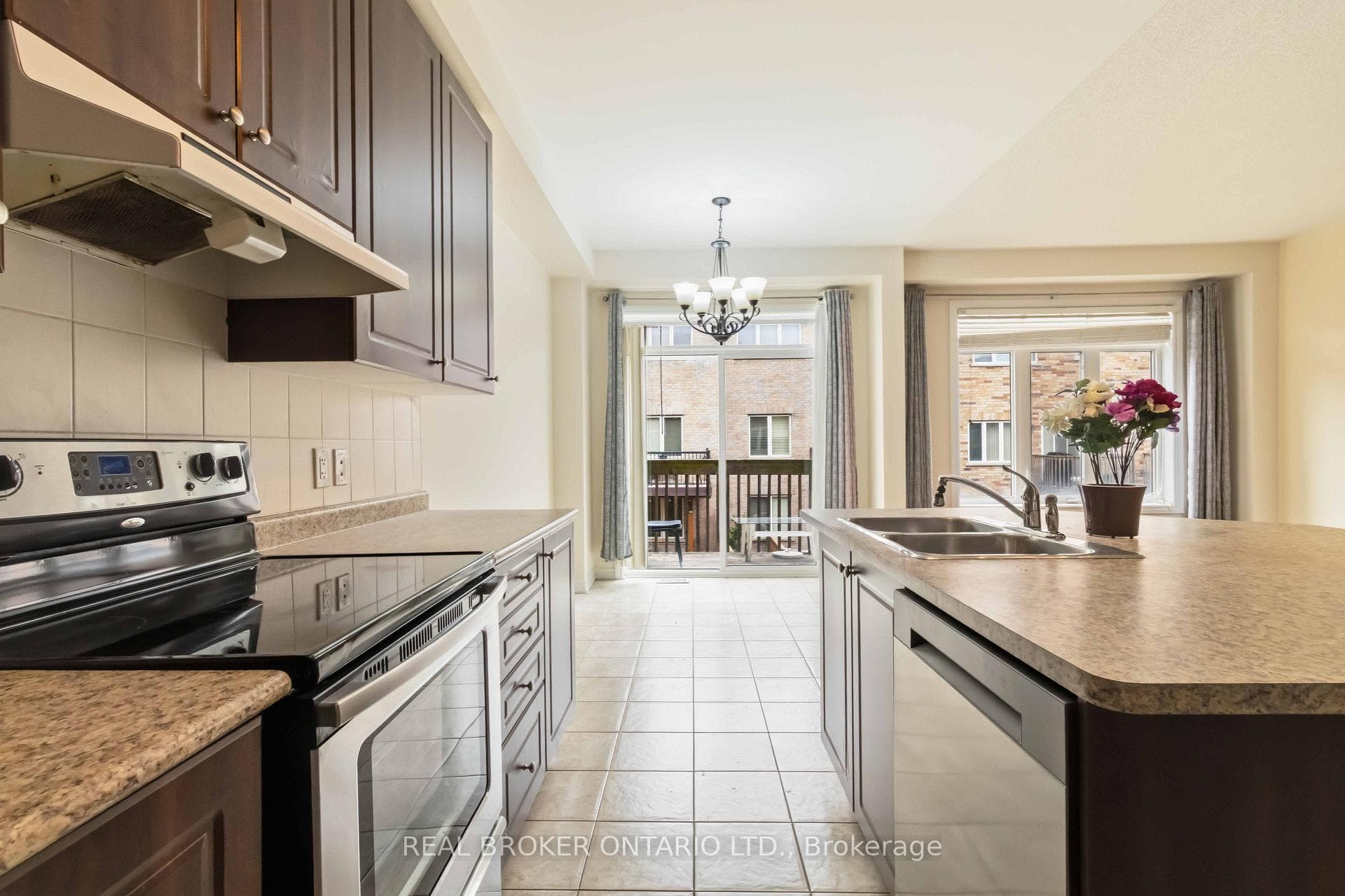 27 Mccartney Street Unit MAIN photo 12