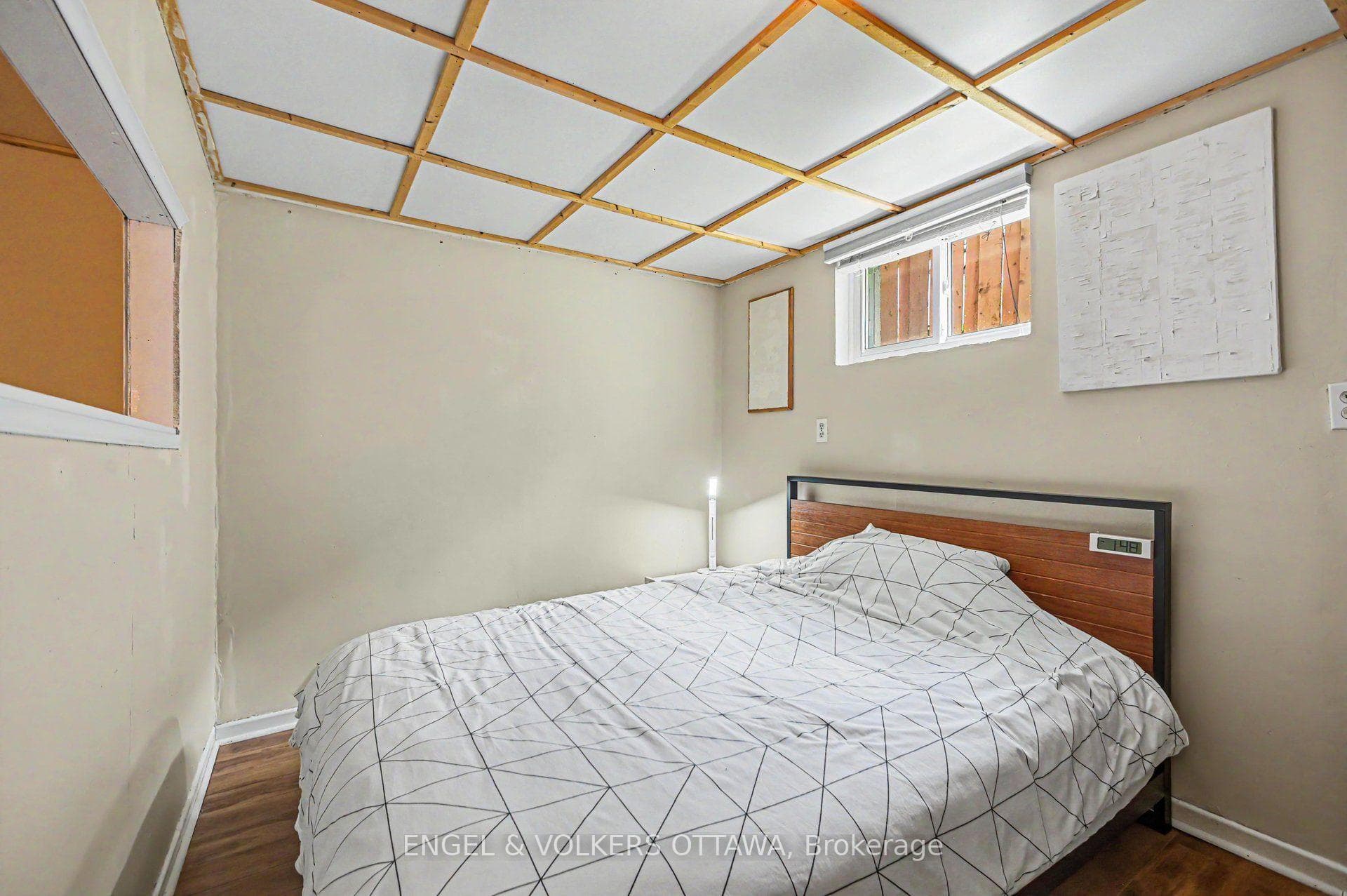1319 Kingston Avenue photo 27