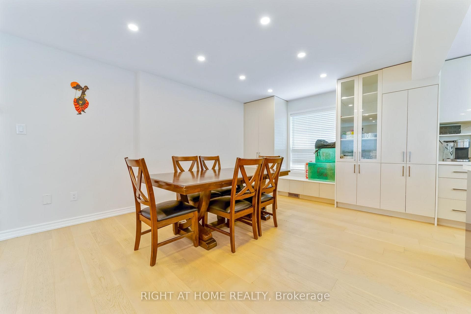 1300 Ravencliffe Court photo 33