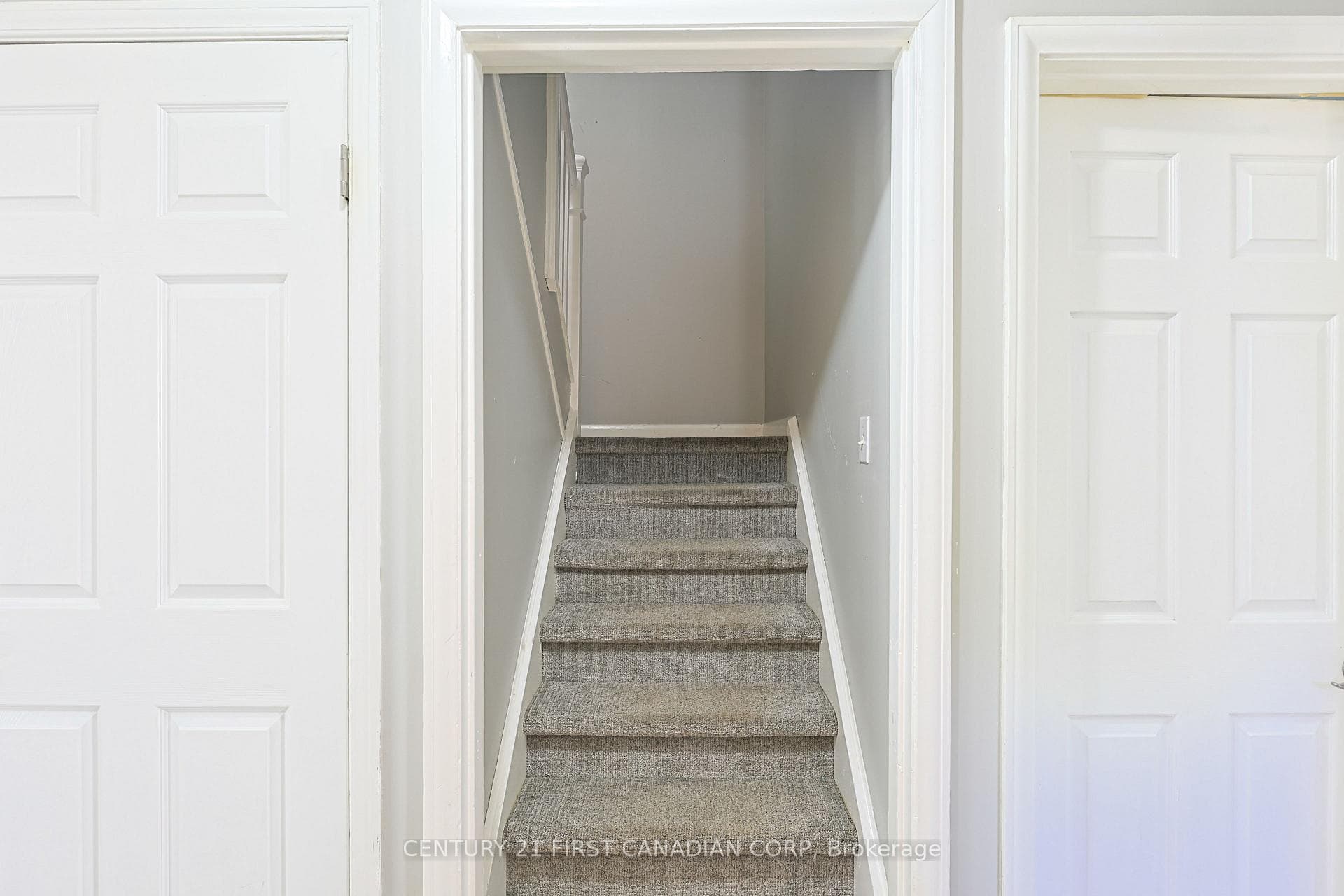 1218 Hamilton Road photo 18