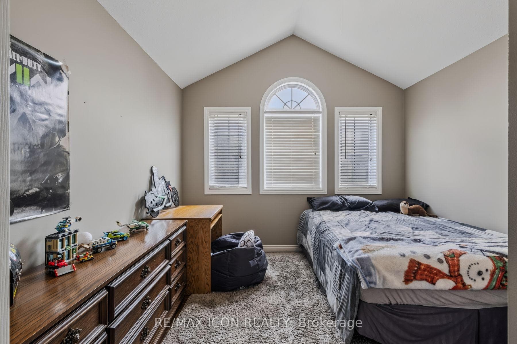 524 Ontario Street photo 19