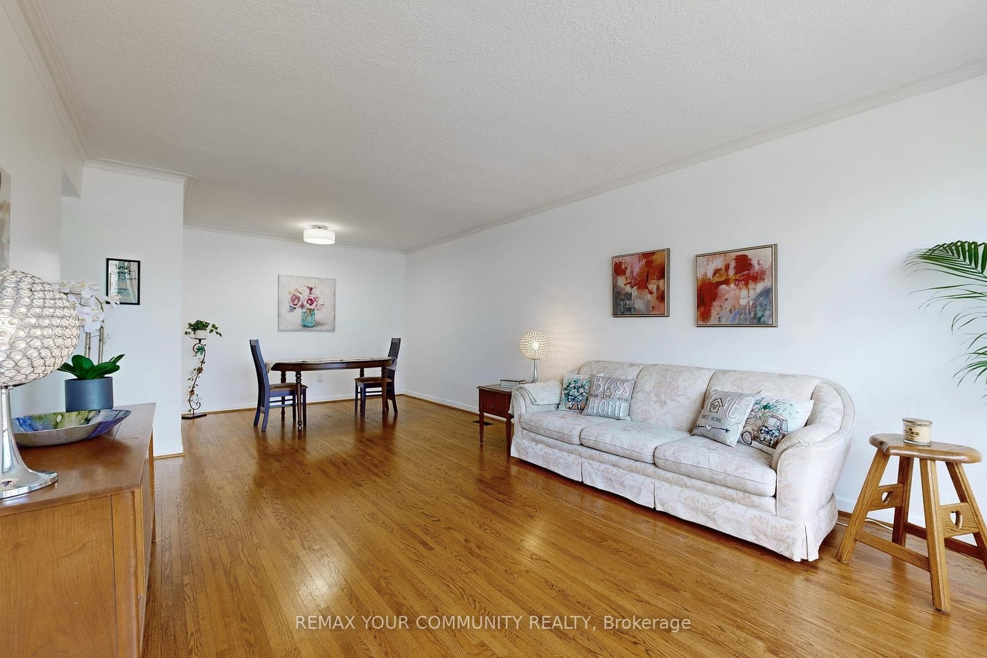 29 Pinemore Crescent photo 11