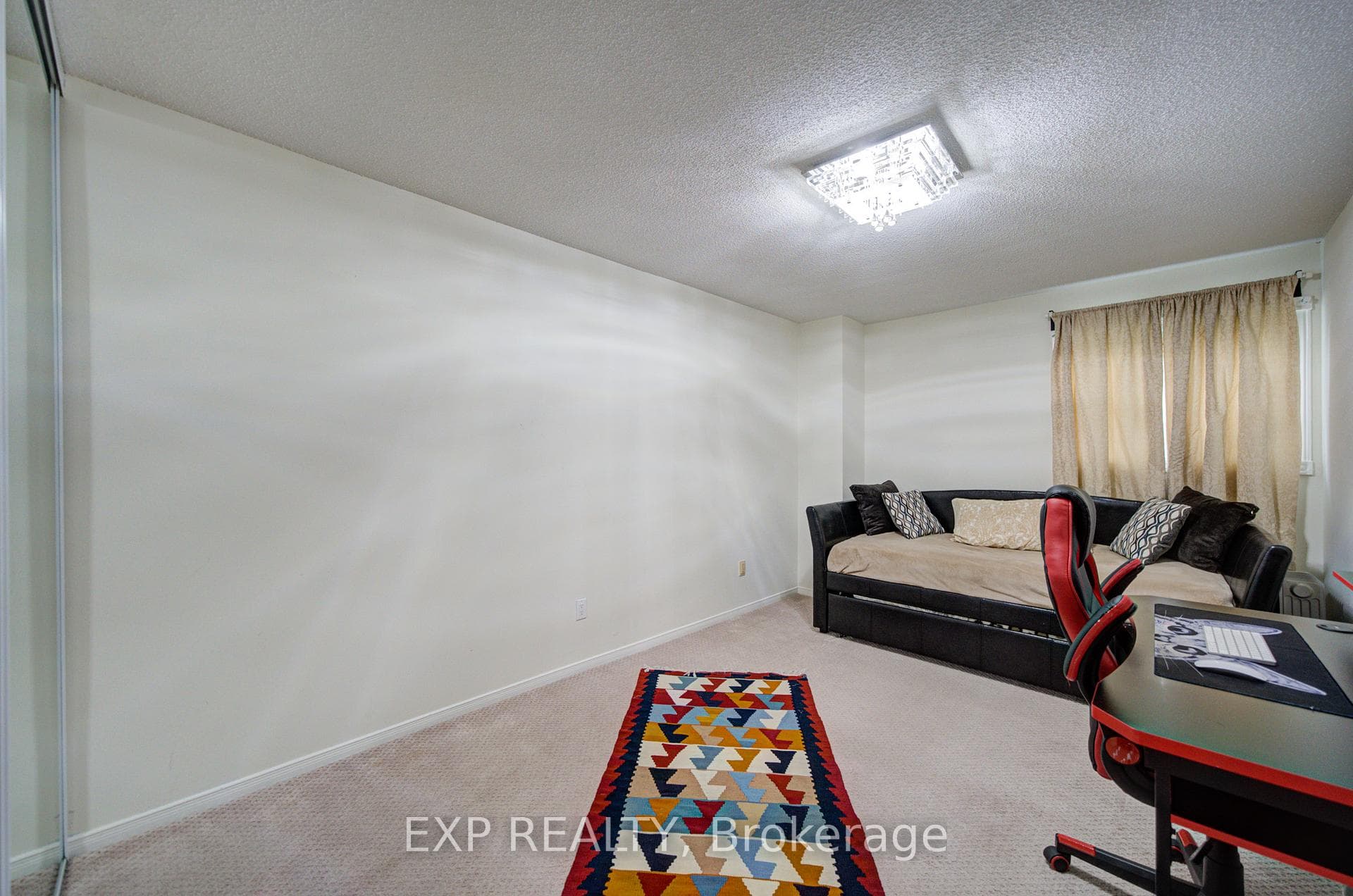 59 Yorkland Street photo 33