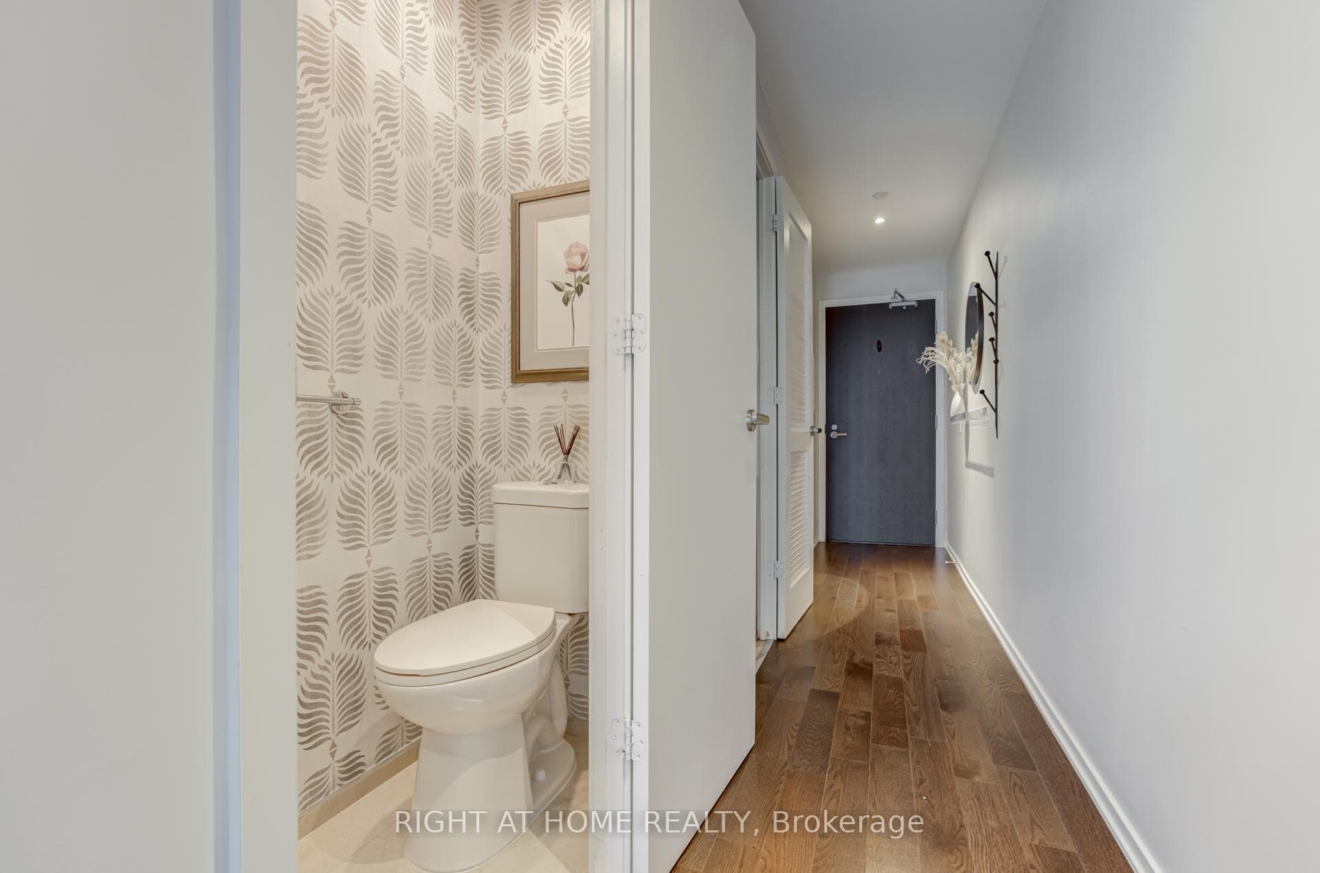 16 Bonnycastle Street Unit 3502 photo 4