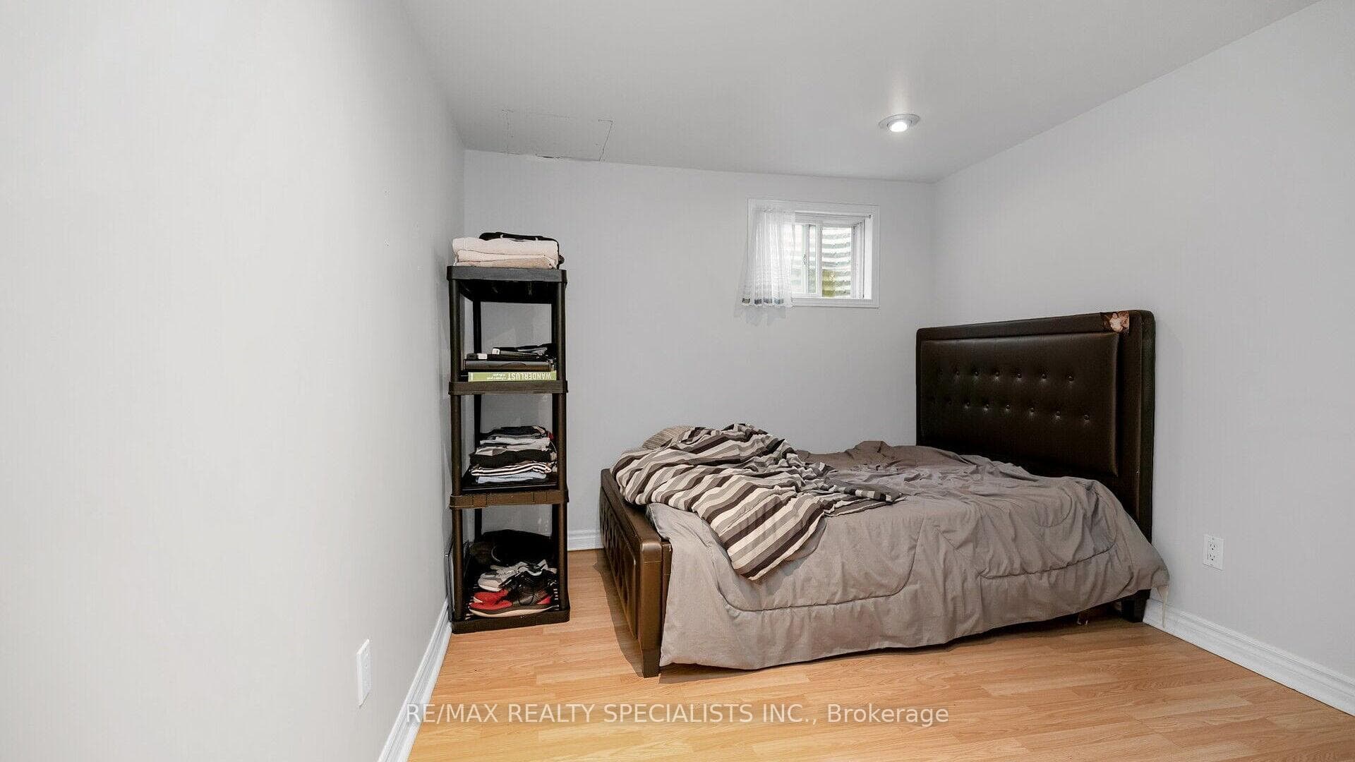 12 Huntington Court photo 32