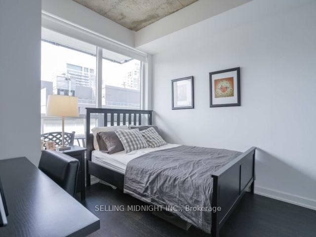1030 King Street Unit 919 photo 16
