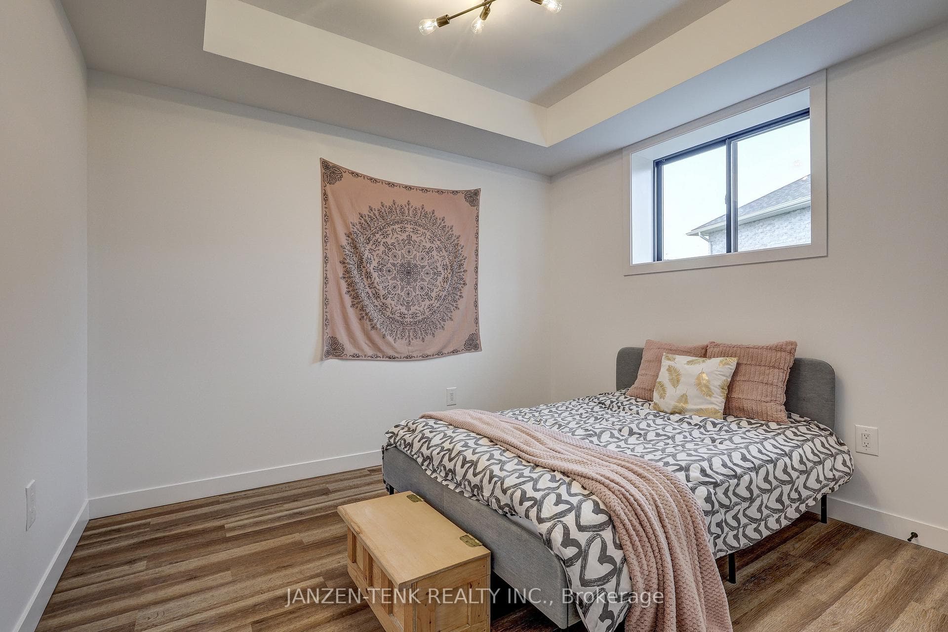 9233 Richmond Road photo 26