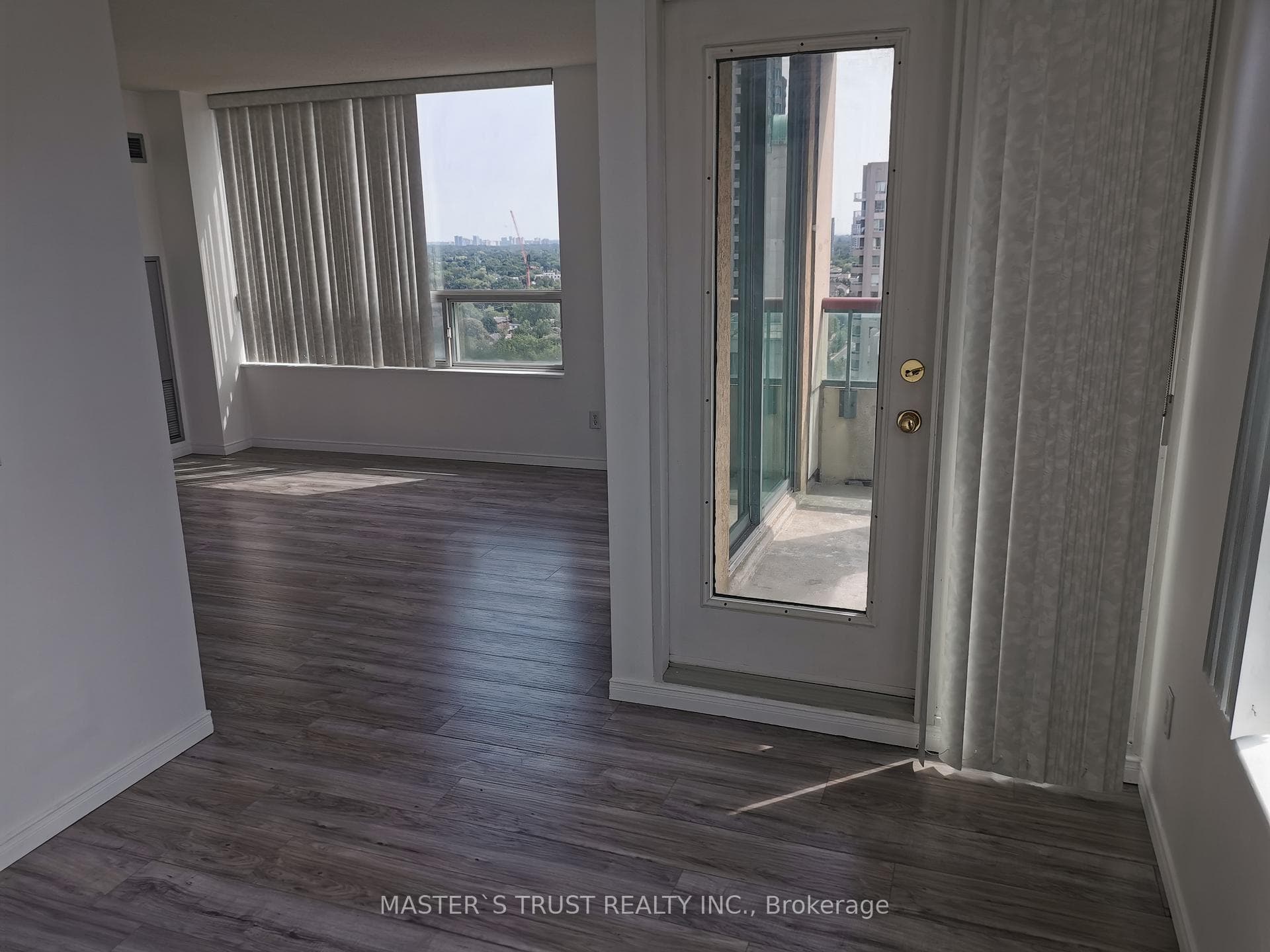 238 Doris Avenue Unit 2502 photo 3