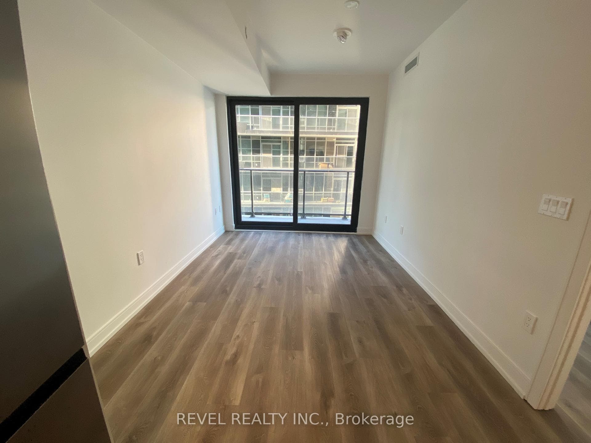 1 Jarvis Street Unit 1217 photo 3