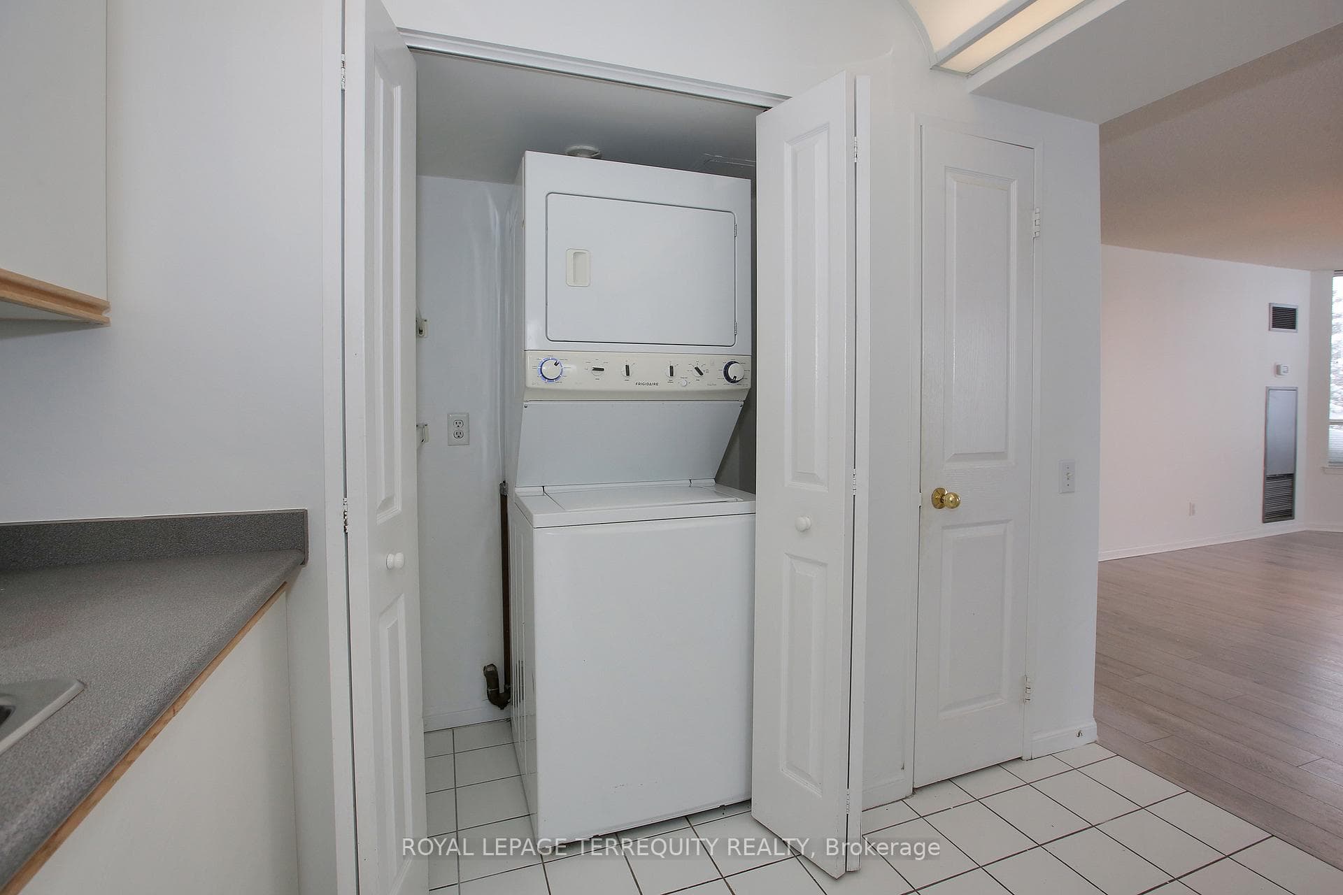 110 Promenade Circle Unit 310 photo 8