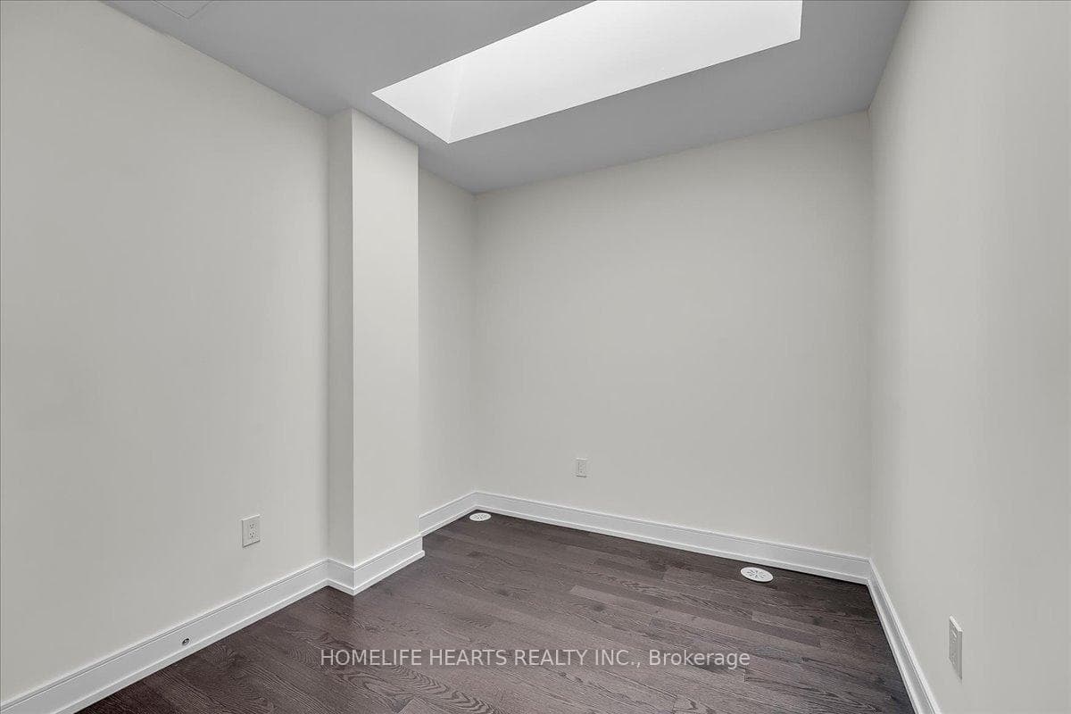 1389 Clarriage Court photo 26