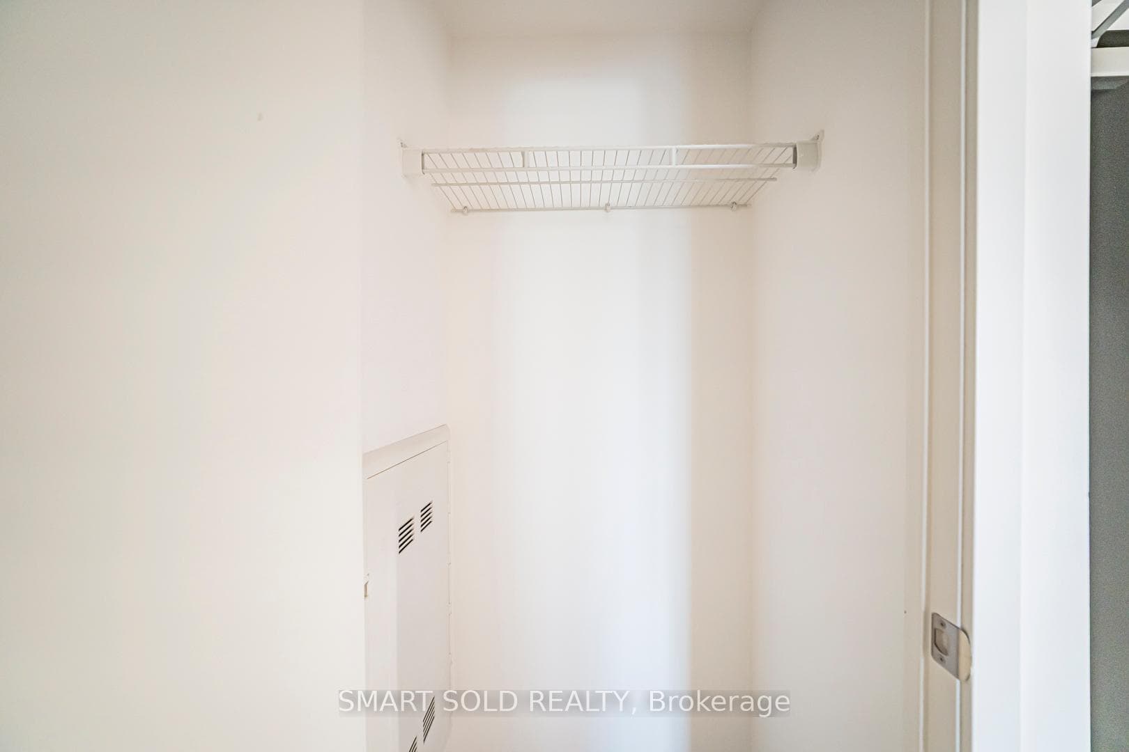 31 Tippett Road Unit 207 photo 6