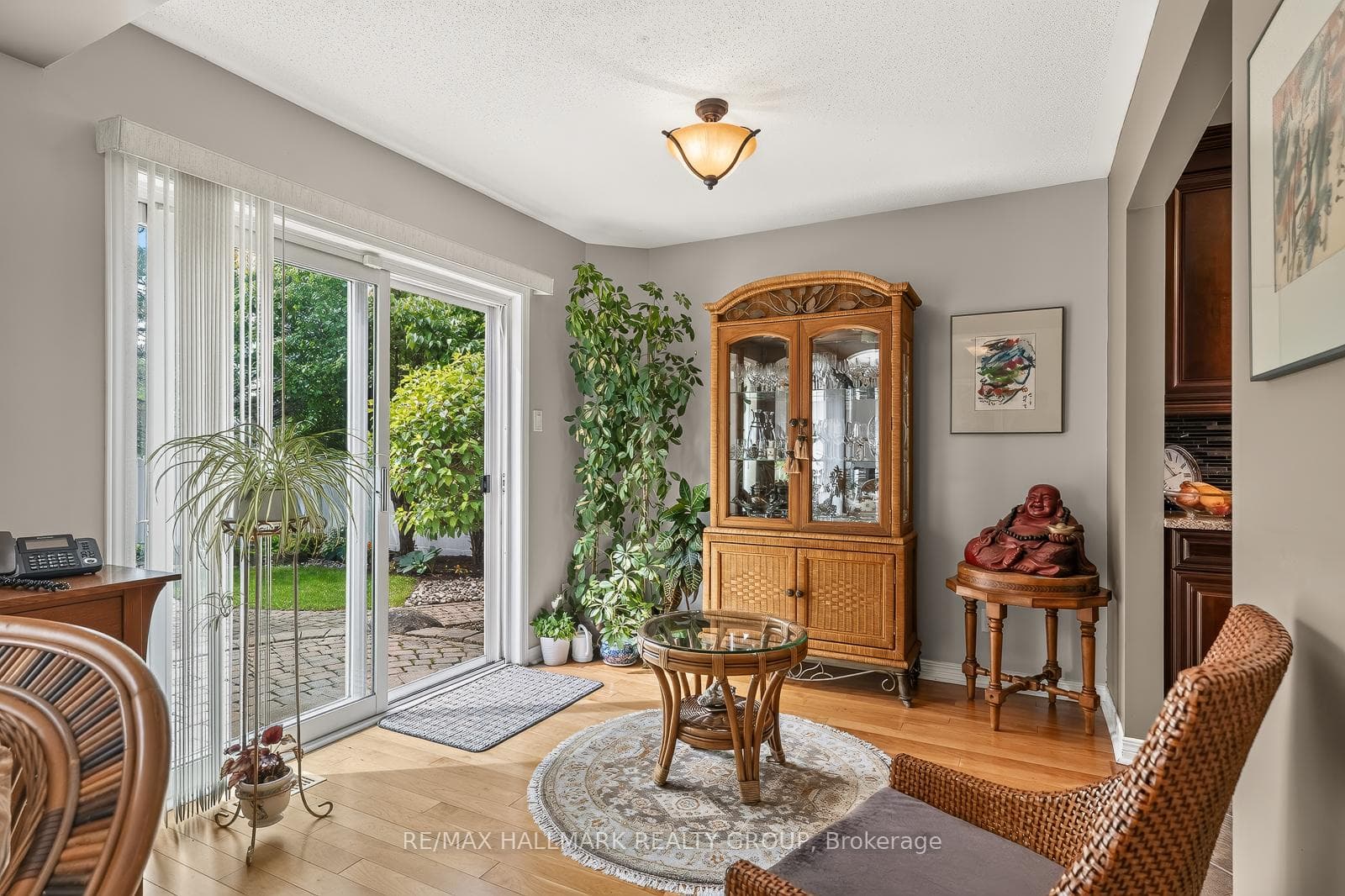511 Deancourt Crescent photo 13