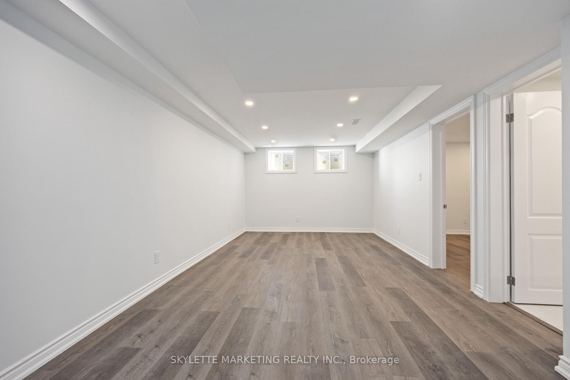 216 Payne Crescent photo 40