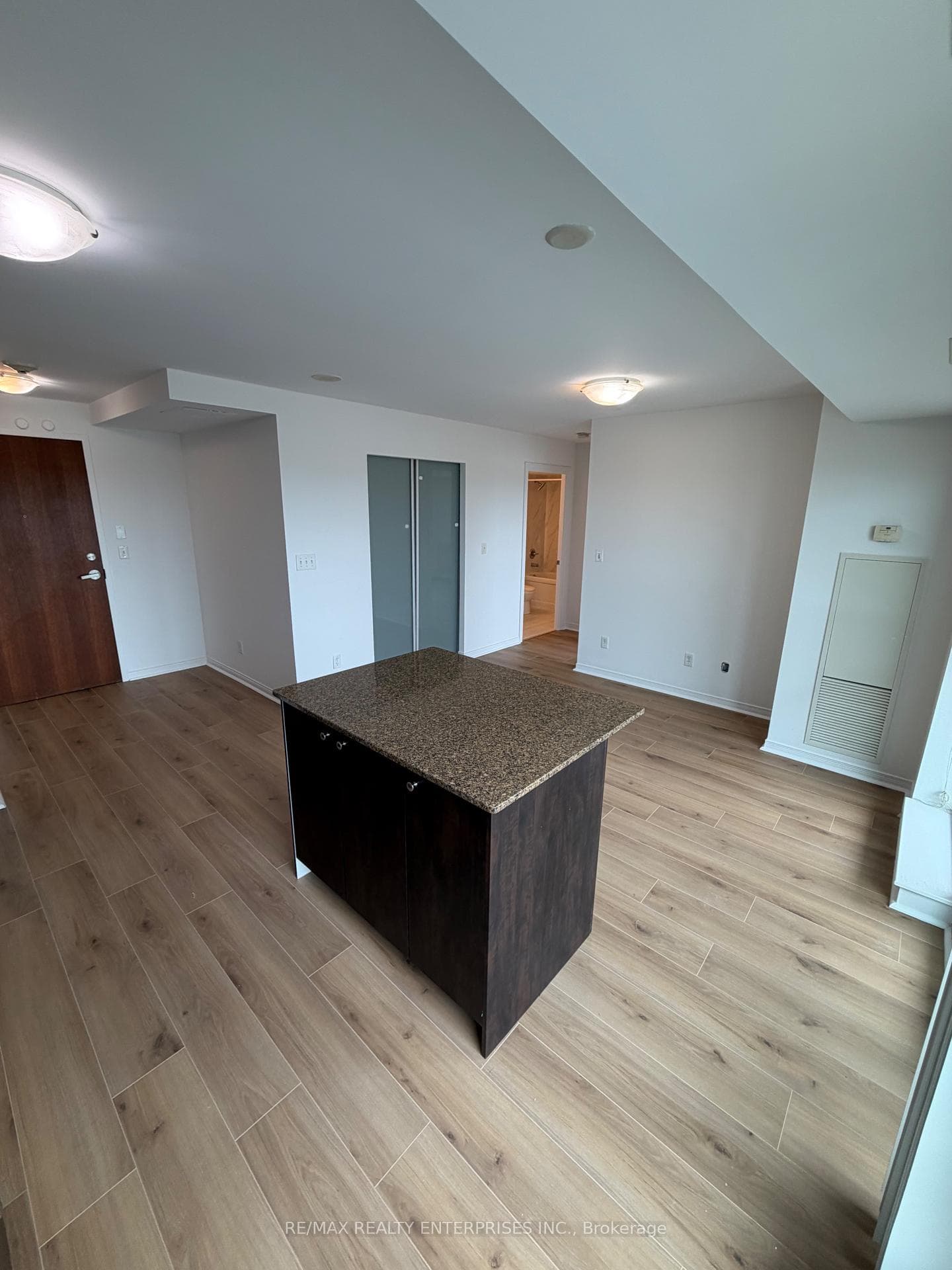 215 Queen Street Unit 1511 photo 8
