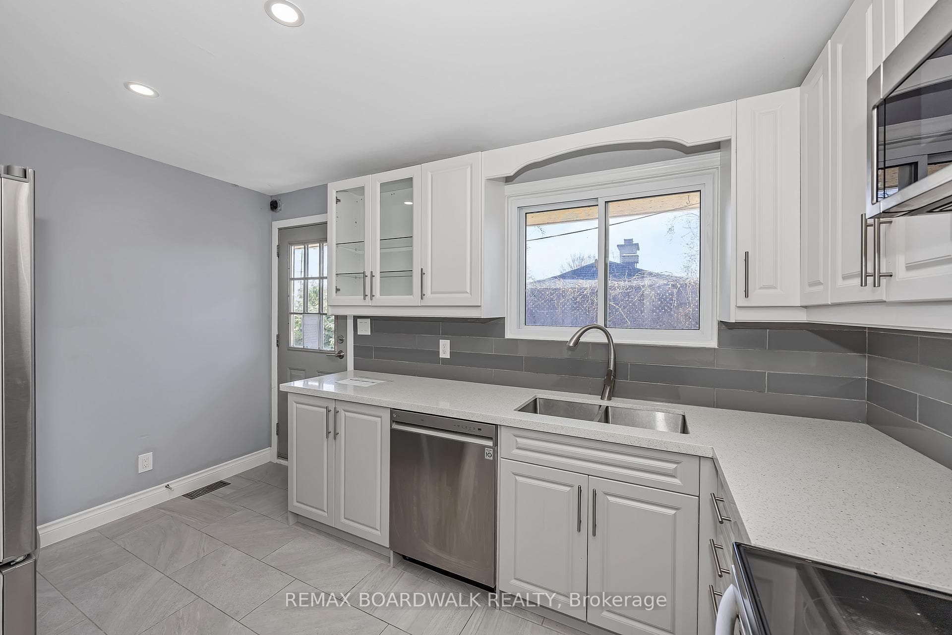 956 Garwood Avenue photo 9