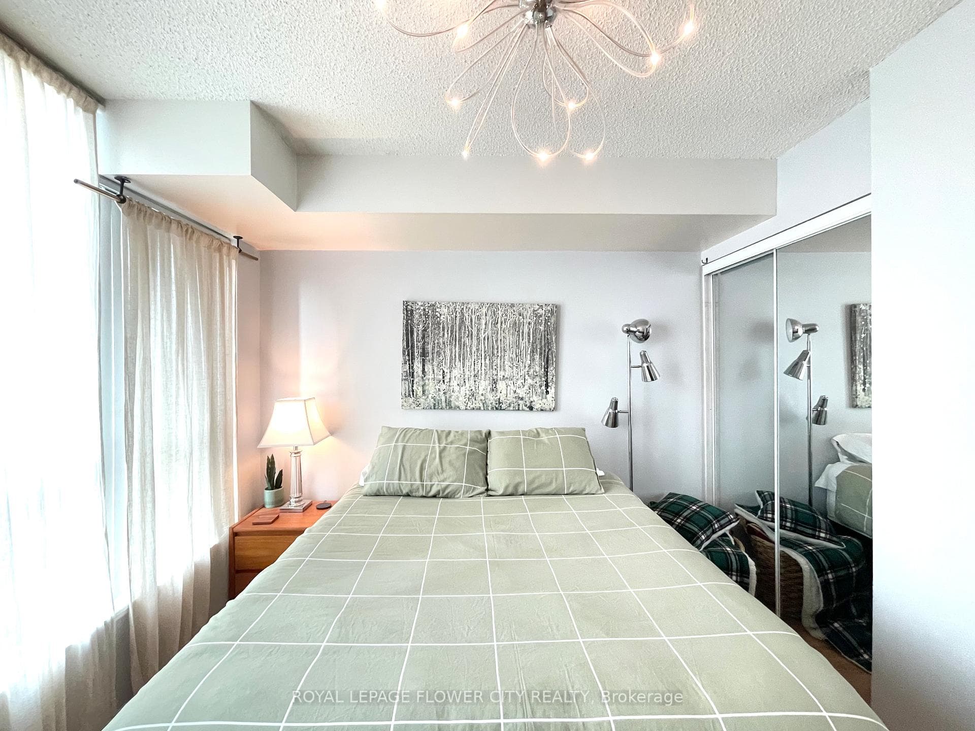 228 Queens Quay Unit 801 photo 26