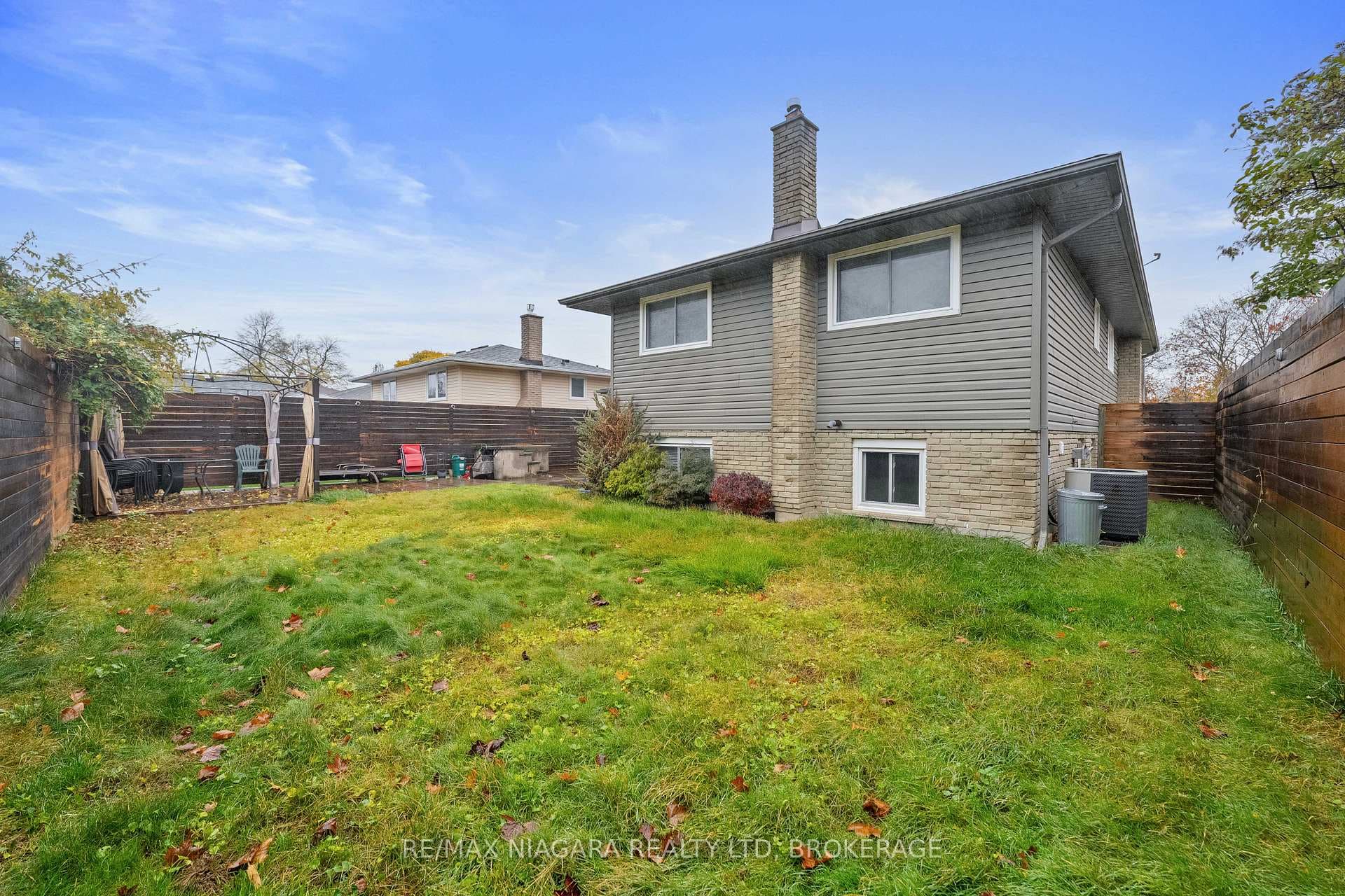 8 TRINITY Circle photo 28