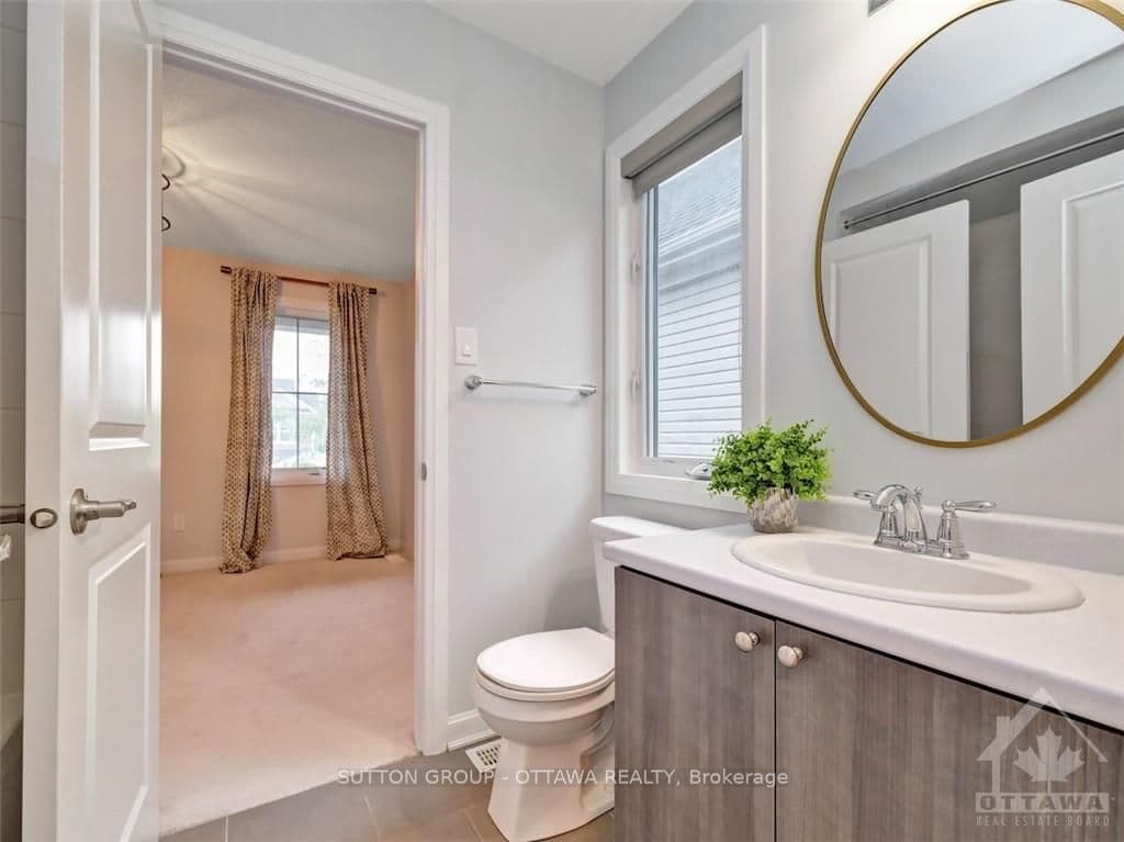 350 MEADOWBREEZE Drive photo 30