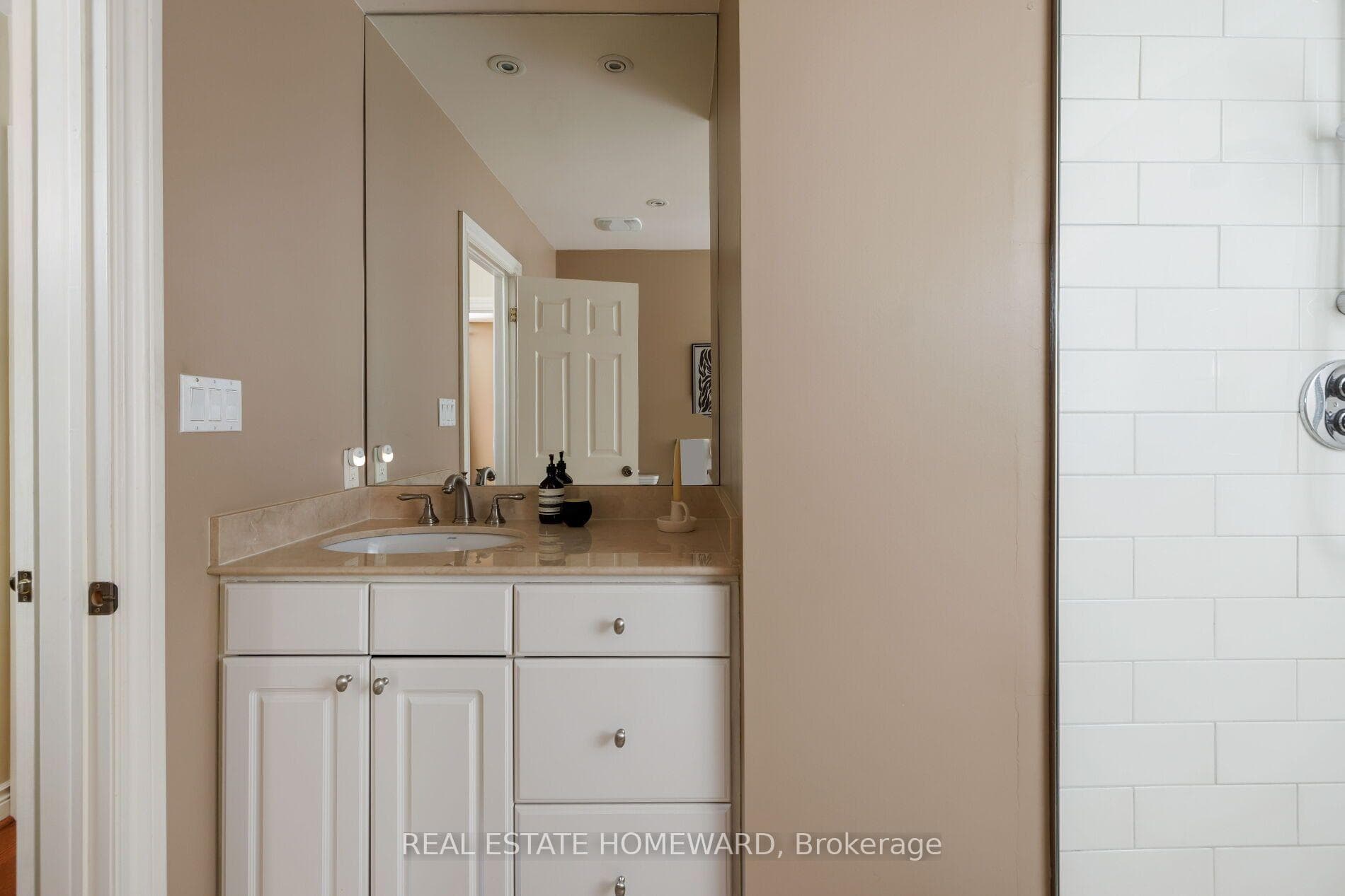 25 Talwood Drive photo 22