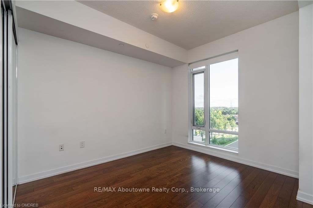 2560 EGLINGTON Avenue Unit 607 photo 18