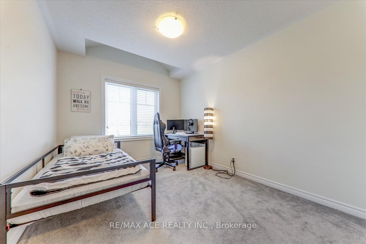2486 Steeplechase Street photo 26