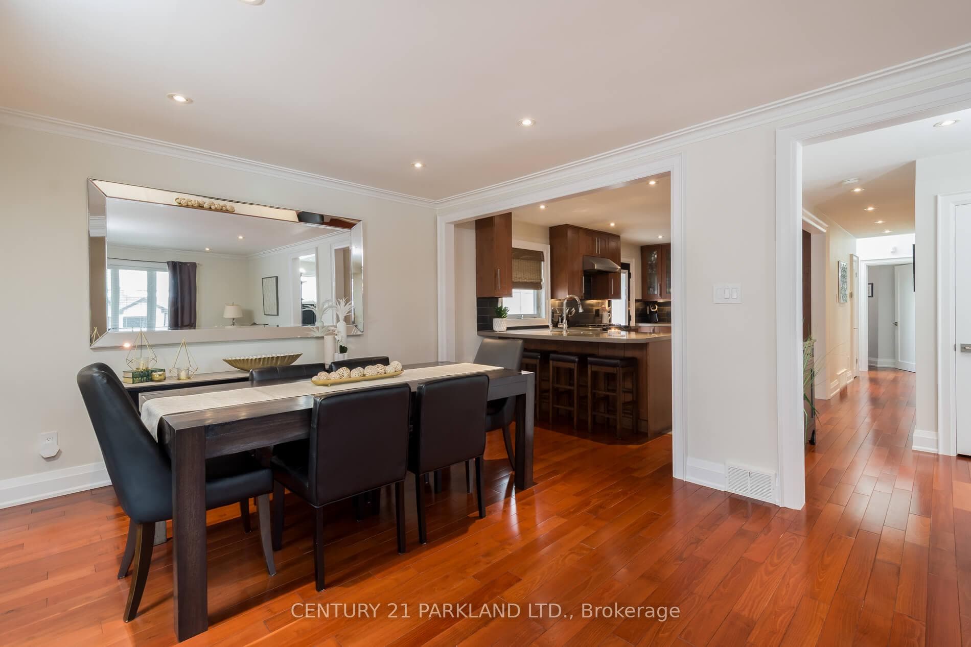 45 Deevale Road photo 9