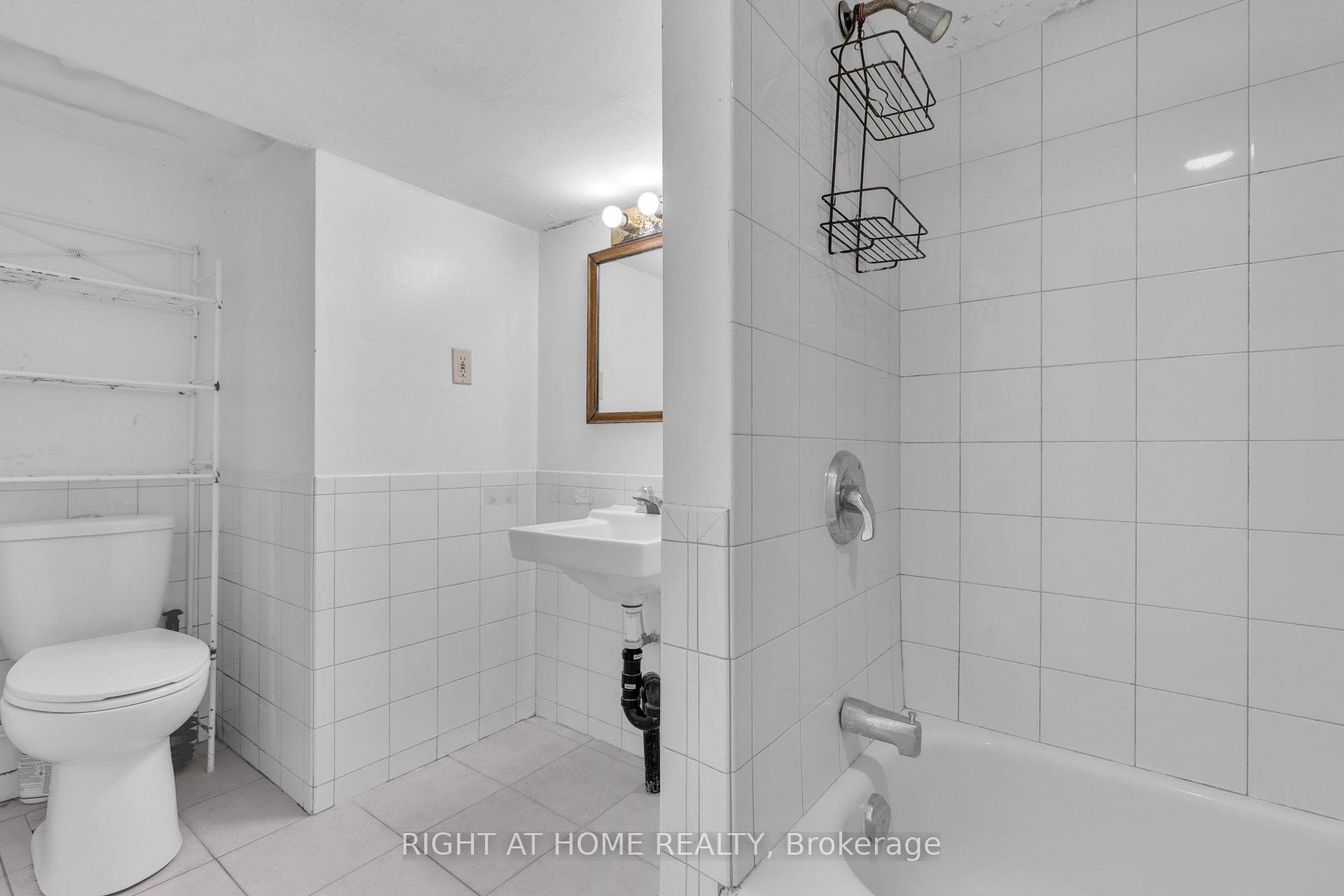 530-532 Campbell Avenue photo 18