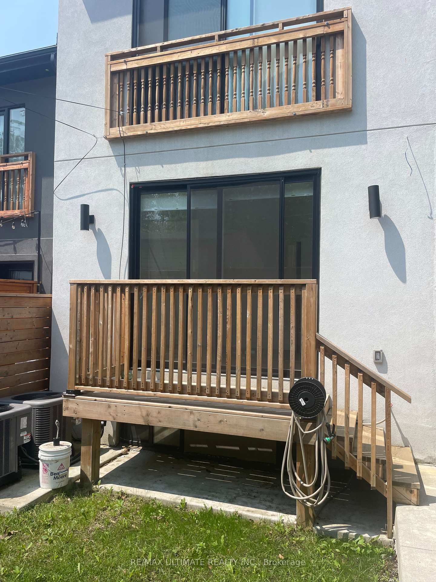 379 Mcroberts Avenue photo 12